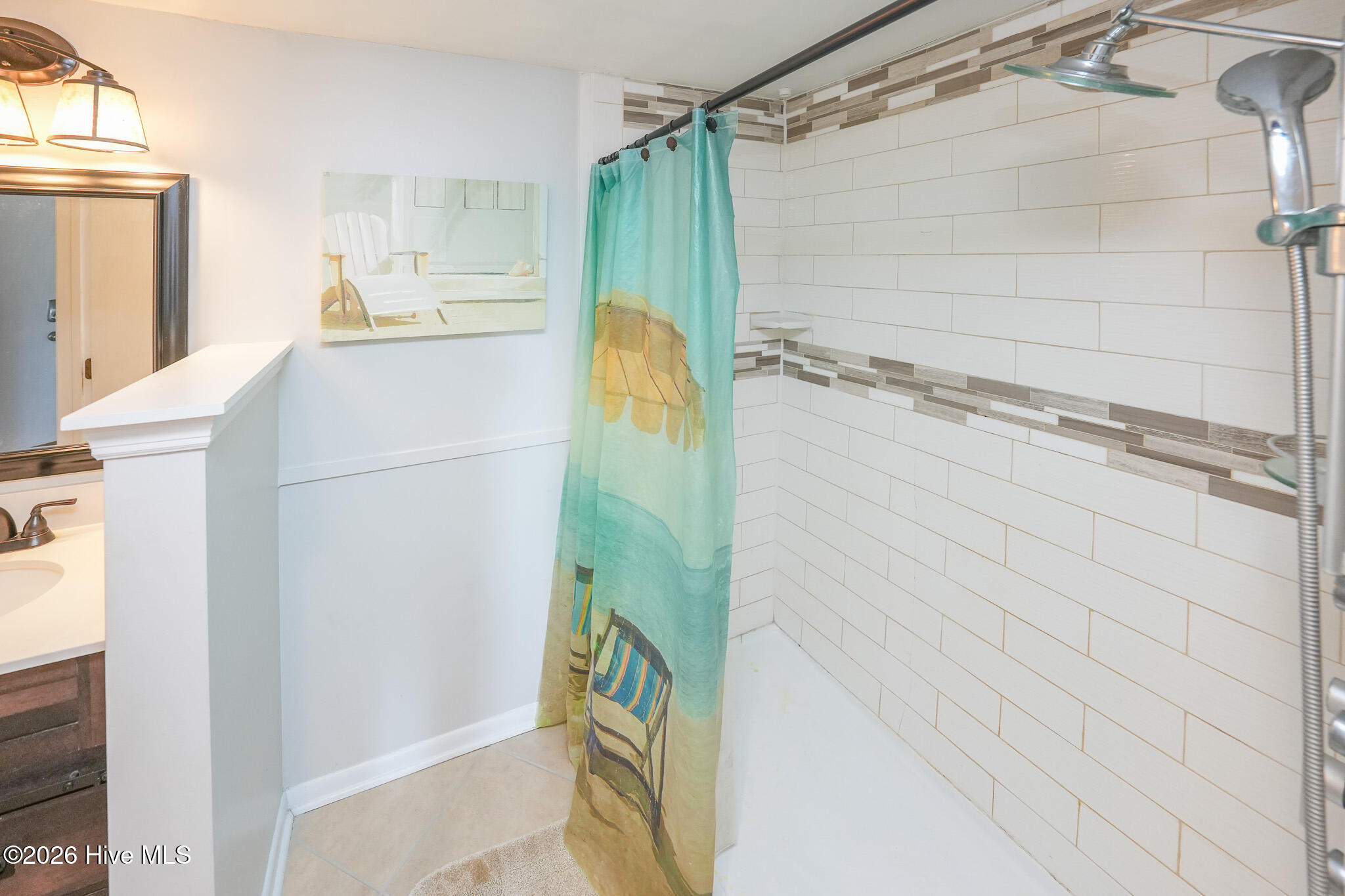 100519884 | Photo 13