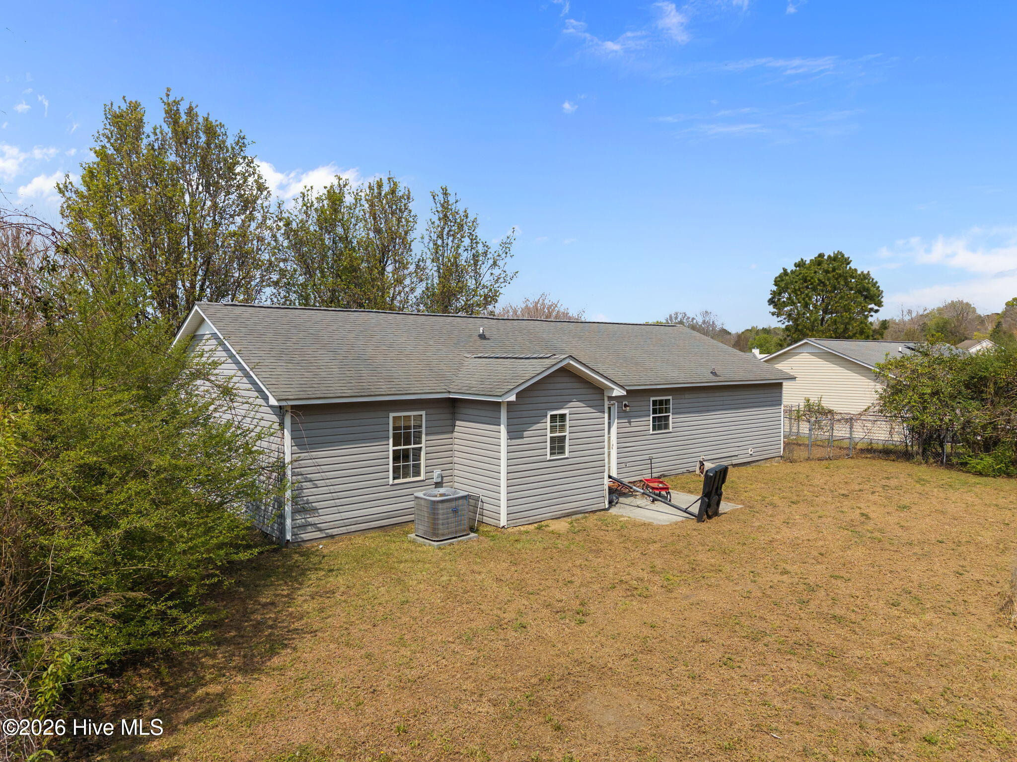 100562262 | Photo 28