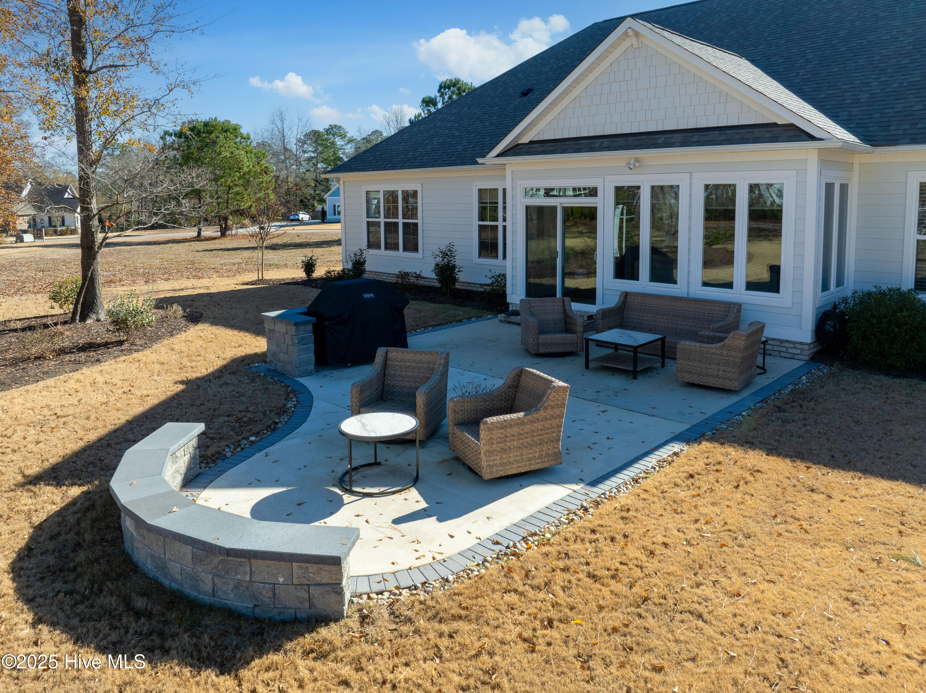 100545902 | Photo 22