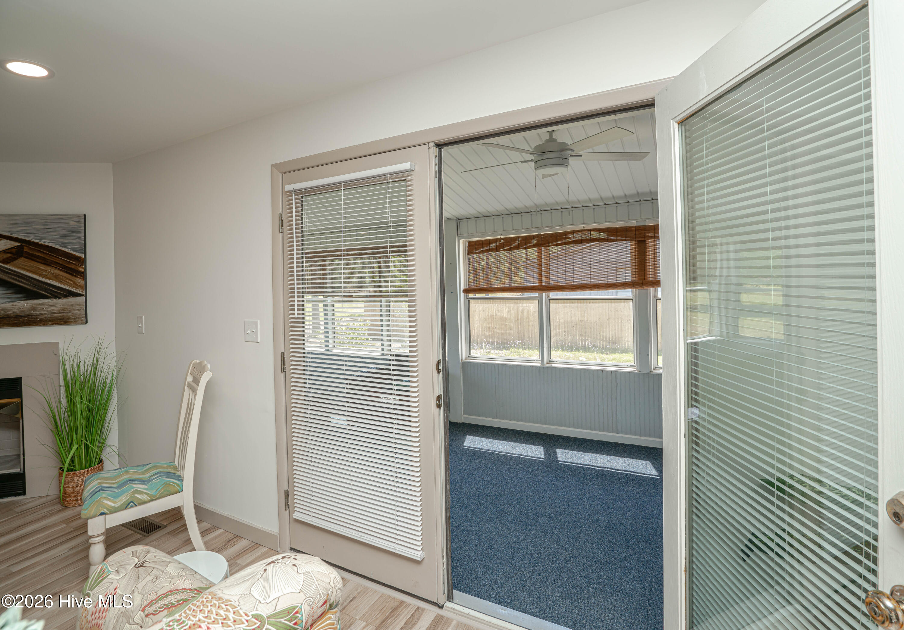 100567372 | Photo 66