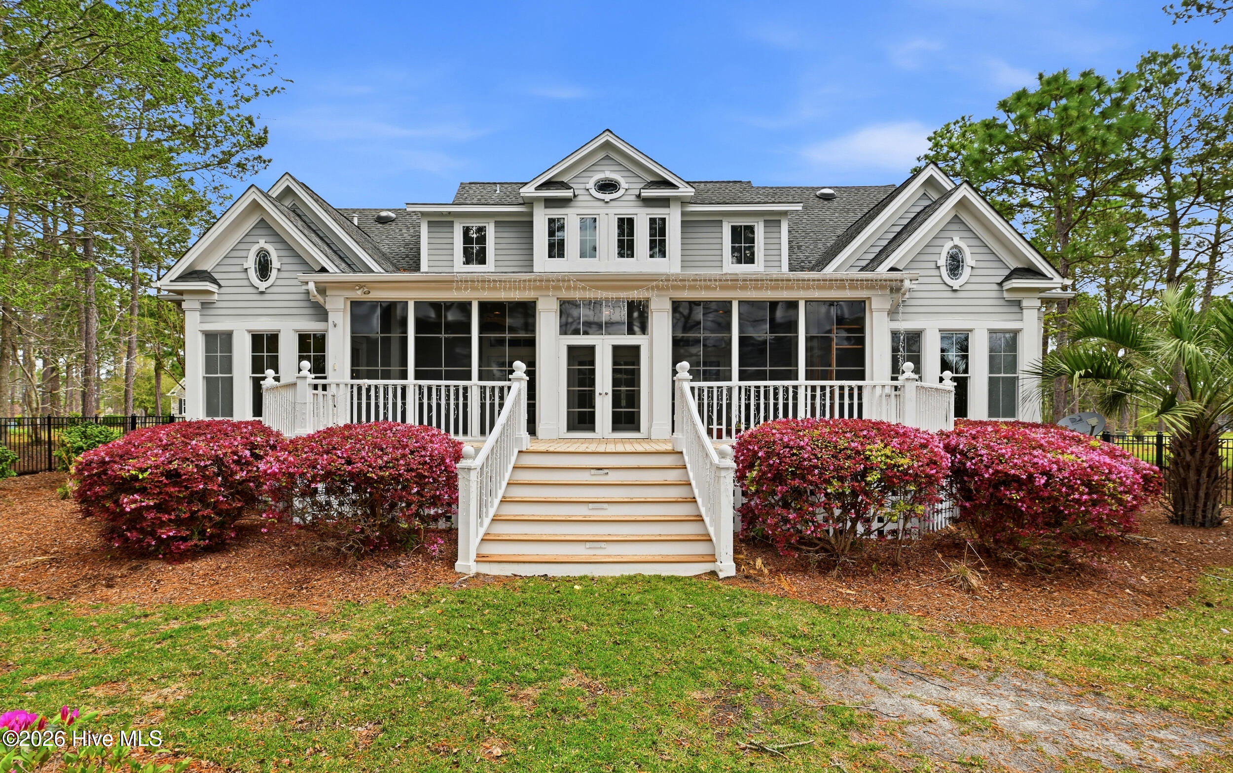 100566380 | Photo 48