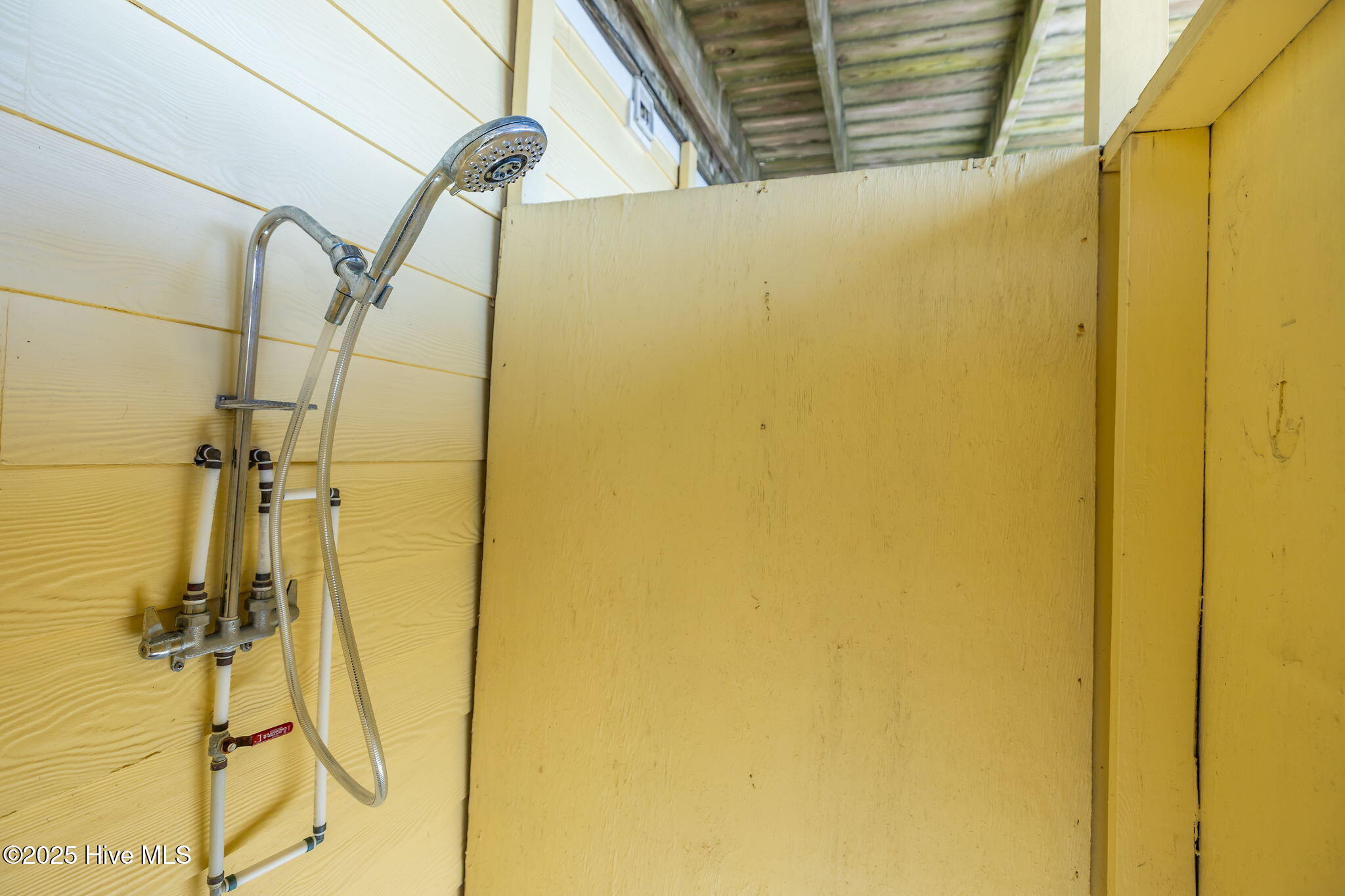 100539750 | Photo 16