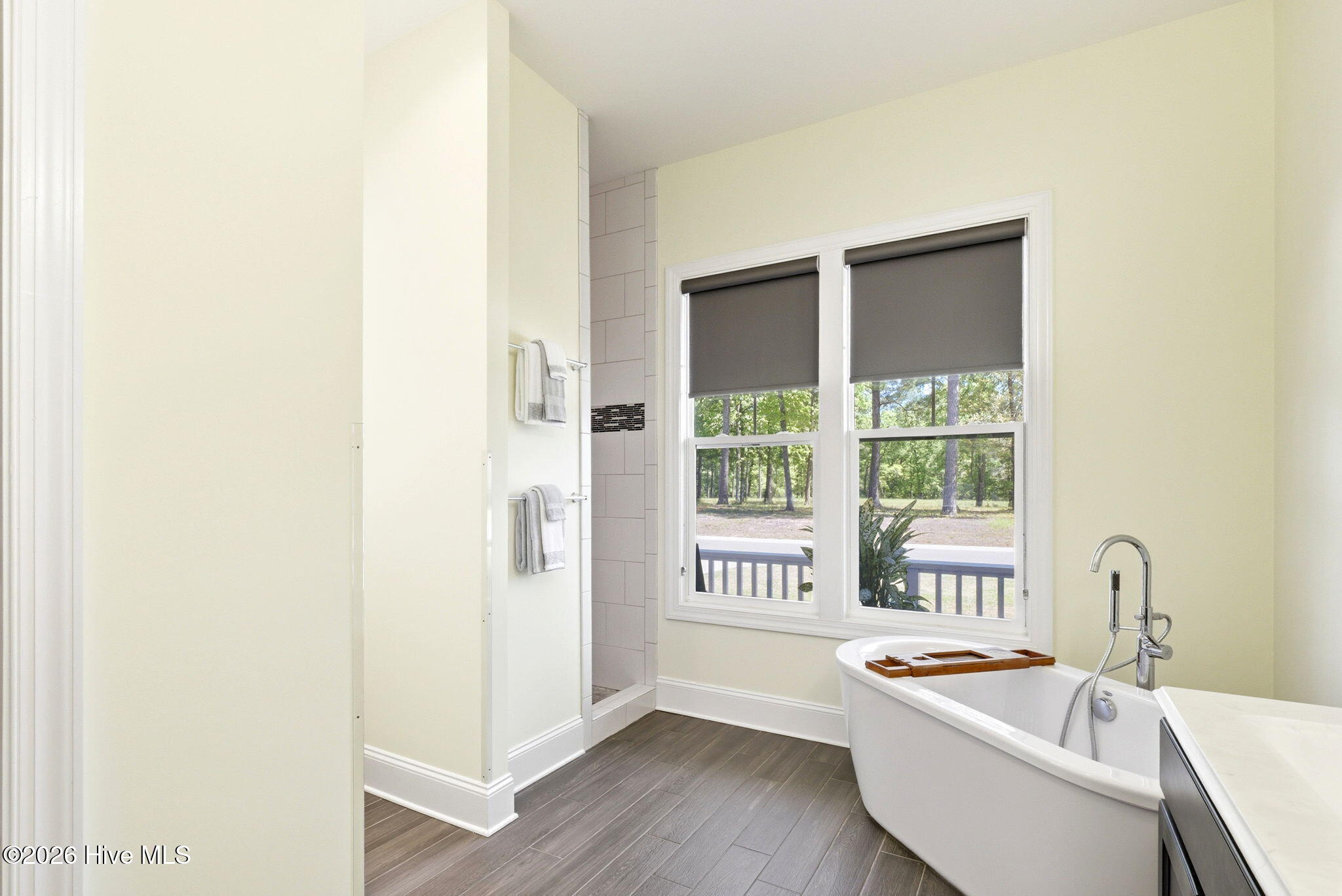 100566822 | Photo 31