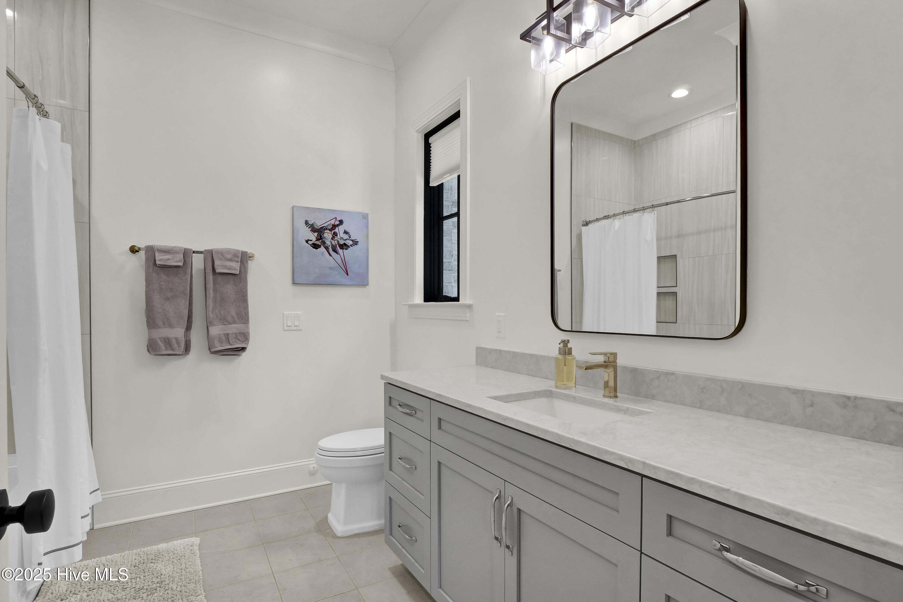 100532496 | Photo 45