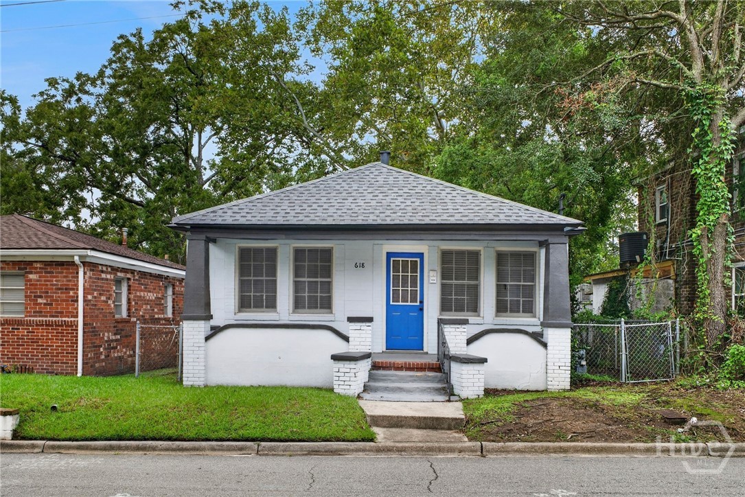 Photo 1 of Single family home for sale at 618 Magazine Ave, Savannah, GA 31415 | MLS# SA366127 | Listing updated on 2026-10-08