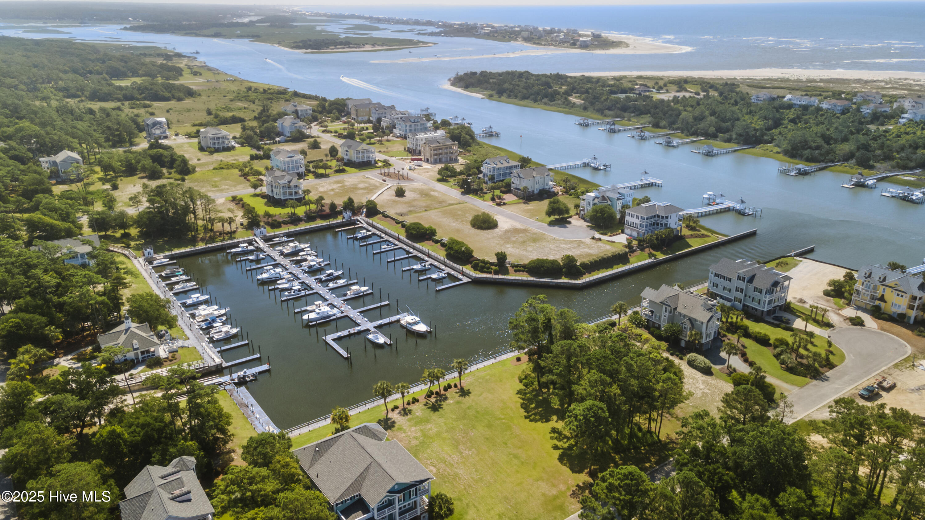 100493964 | Photo 79