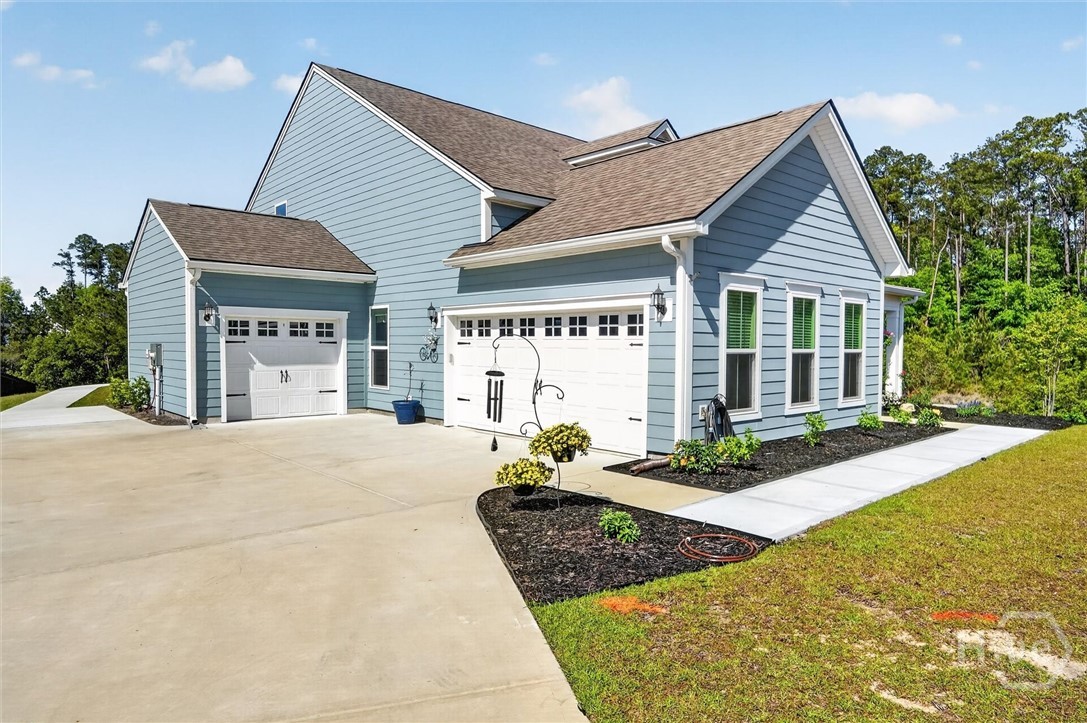 3 Car Garage