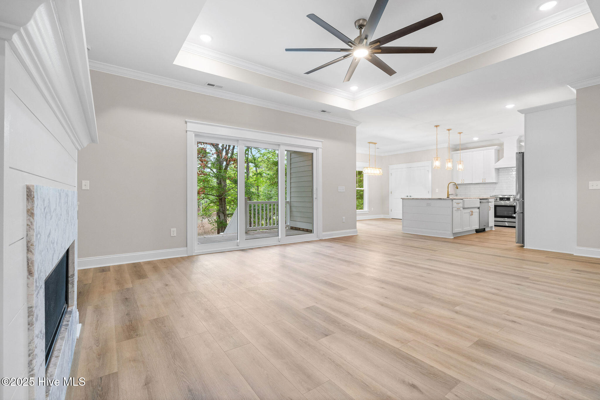 100524622 | Photo 13