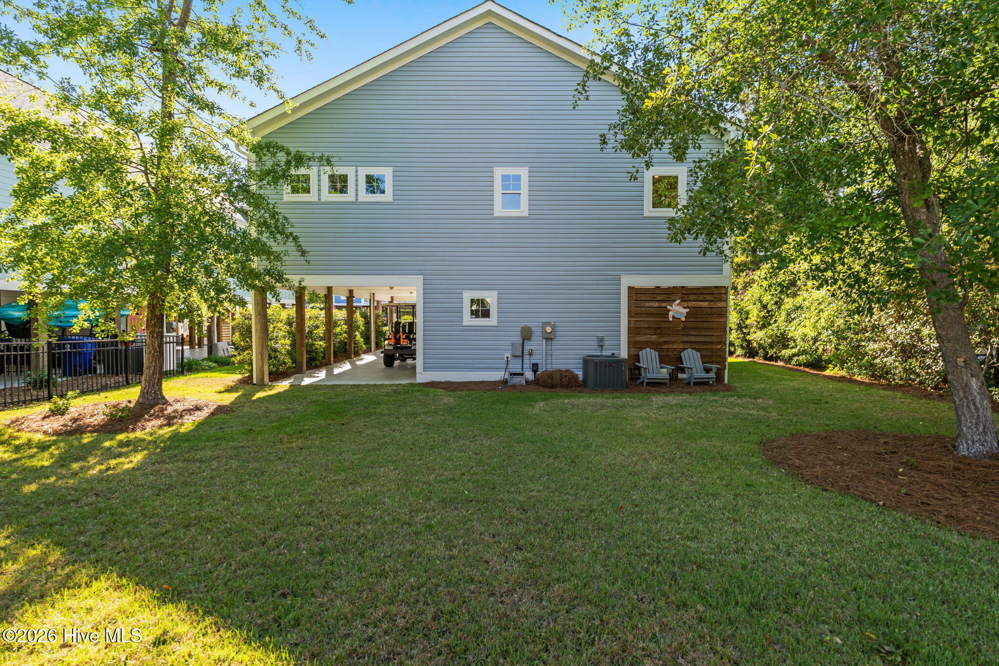 100568593 | Photo 32