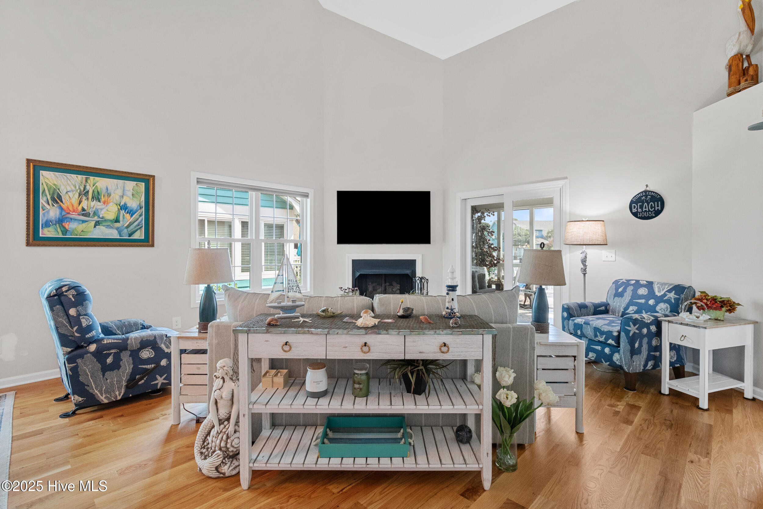656 Settlers Lane, Kure Beach, NC 28449 – photo 16: living room