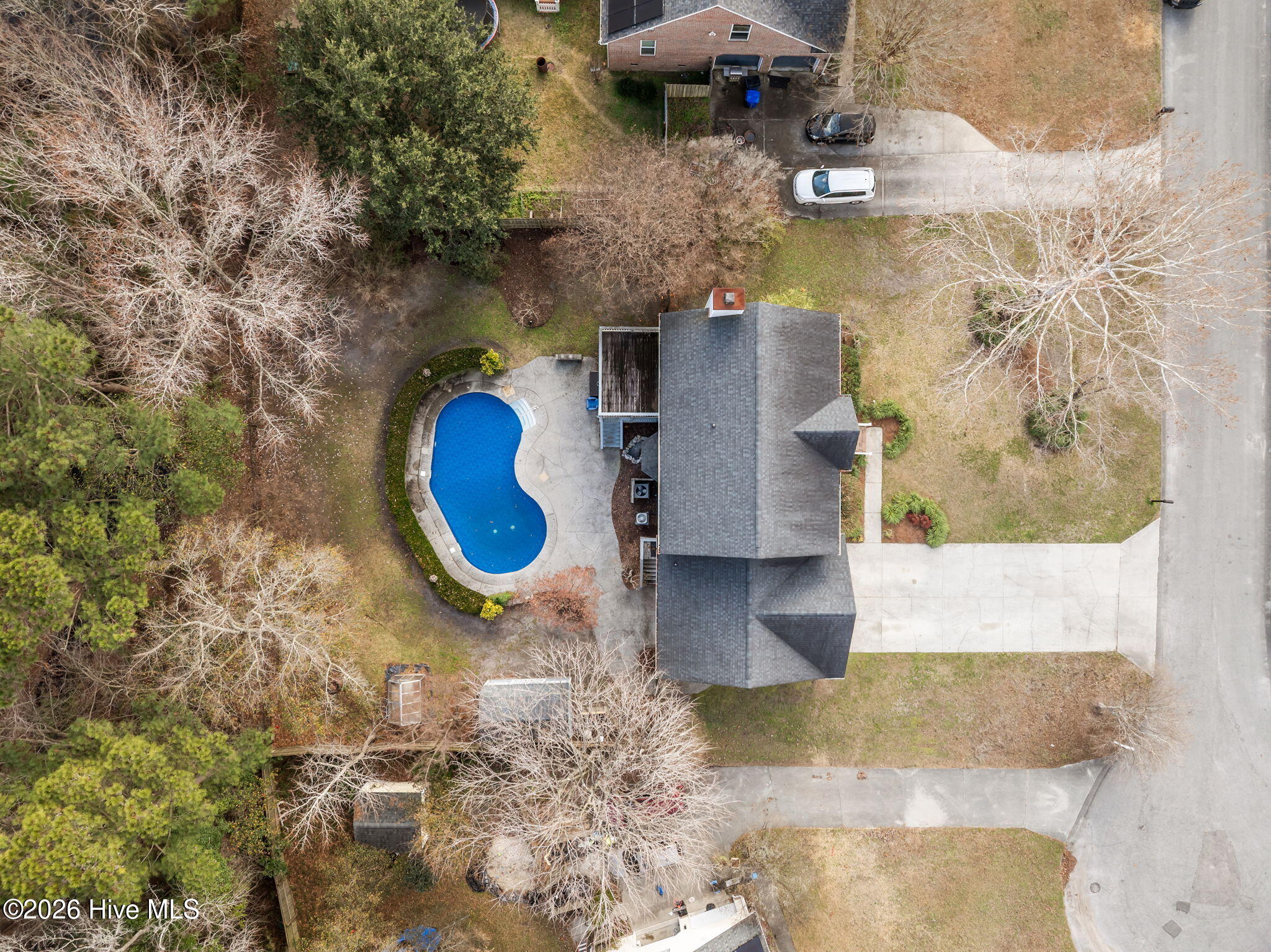 100548092 | Photo 48