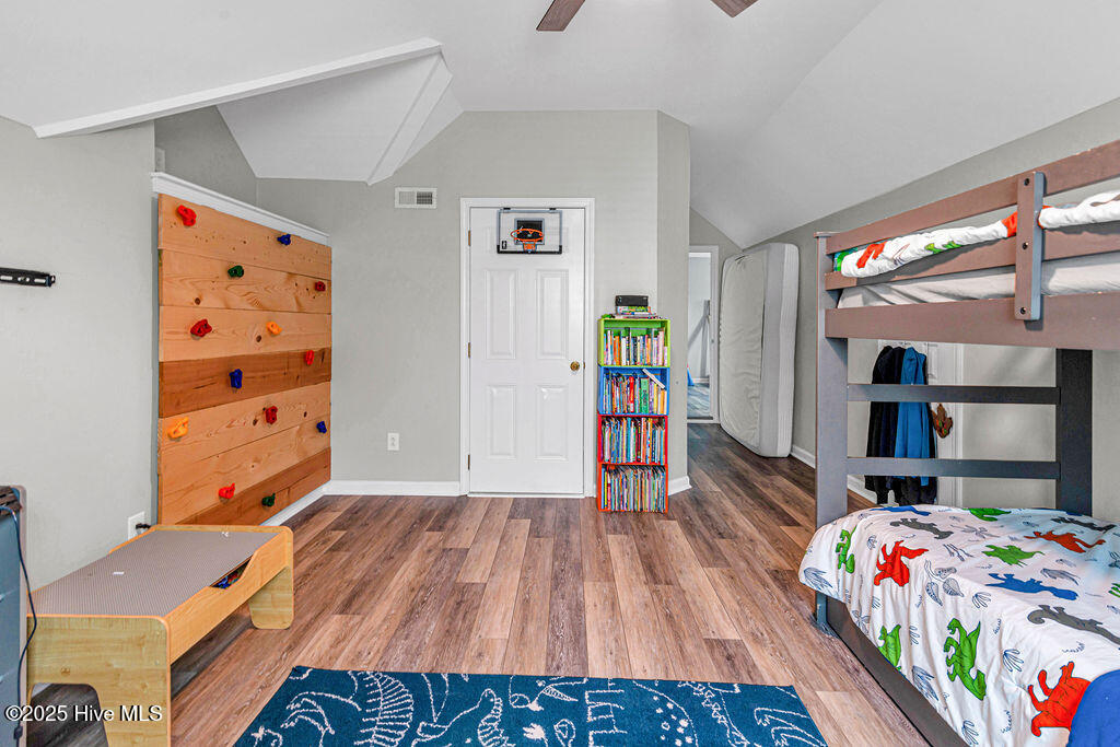 100524146 | Photo 45