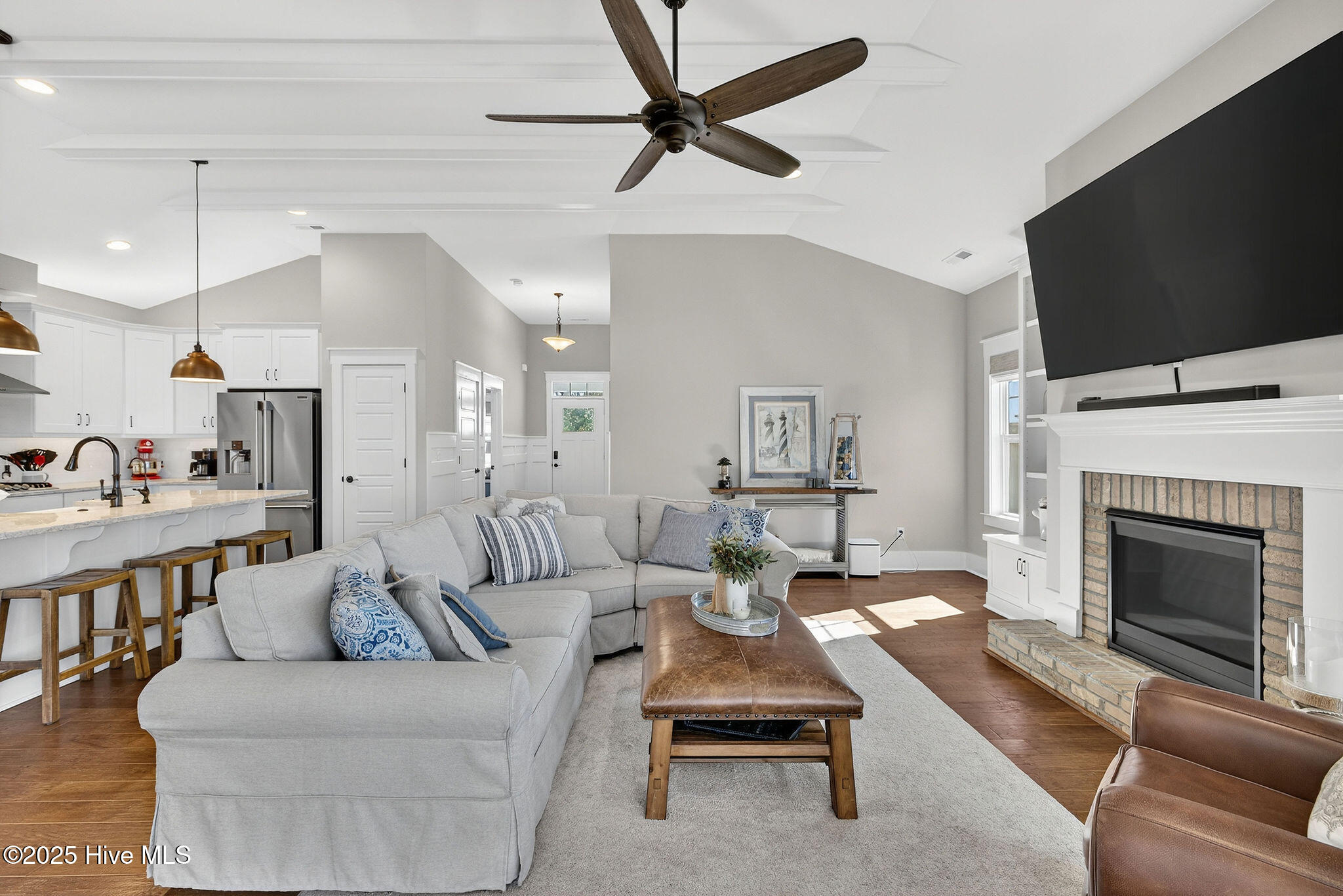 100541568 | Photo 11