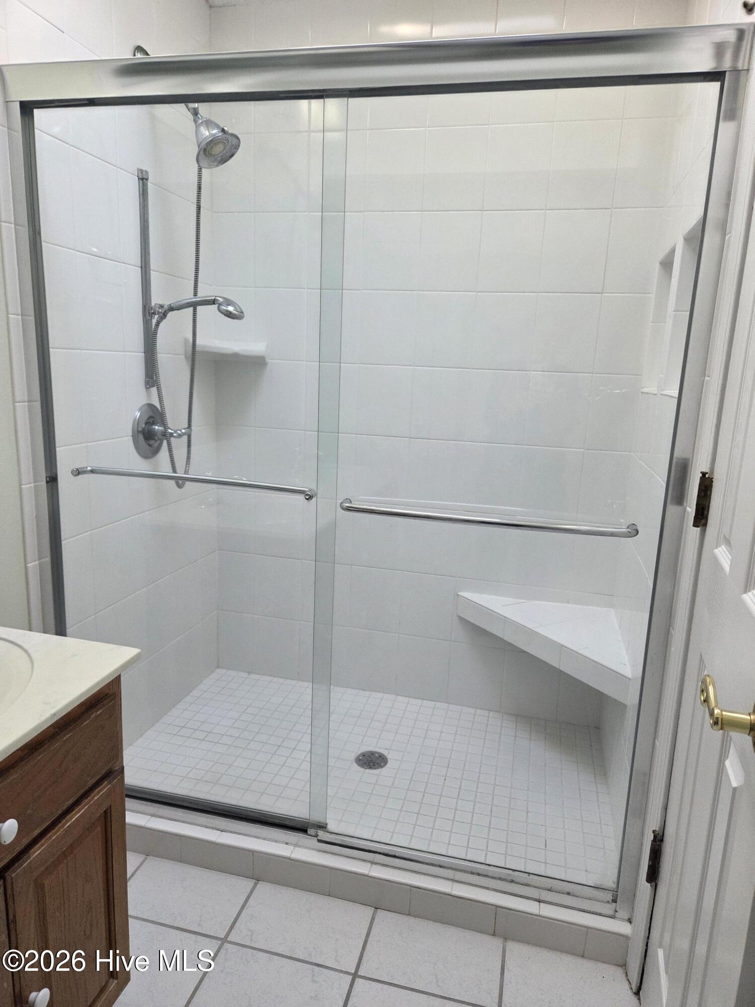 100568652 | Photo 20