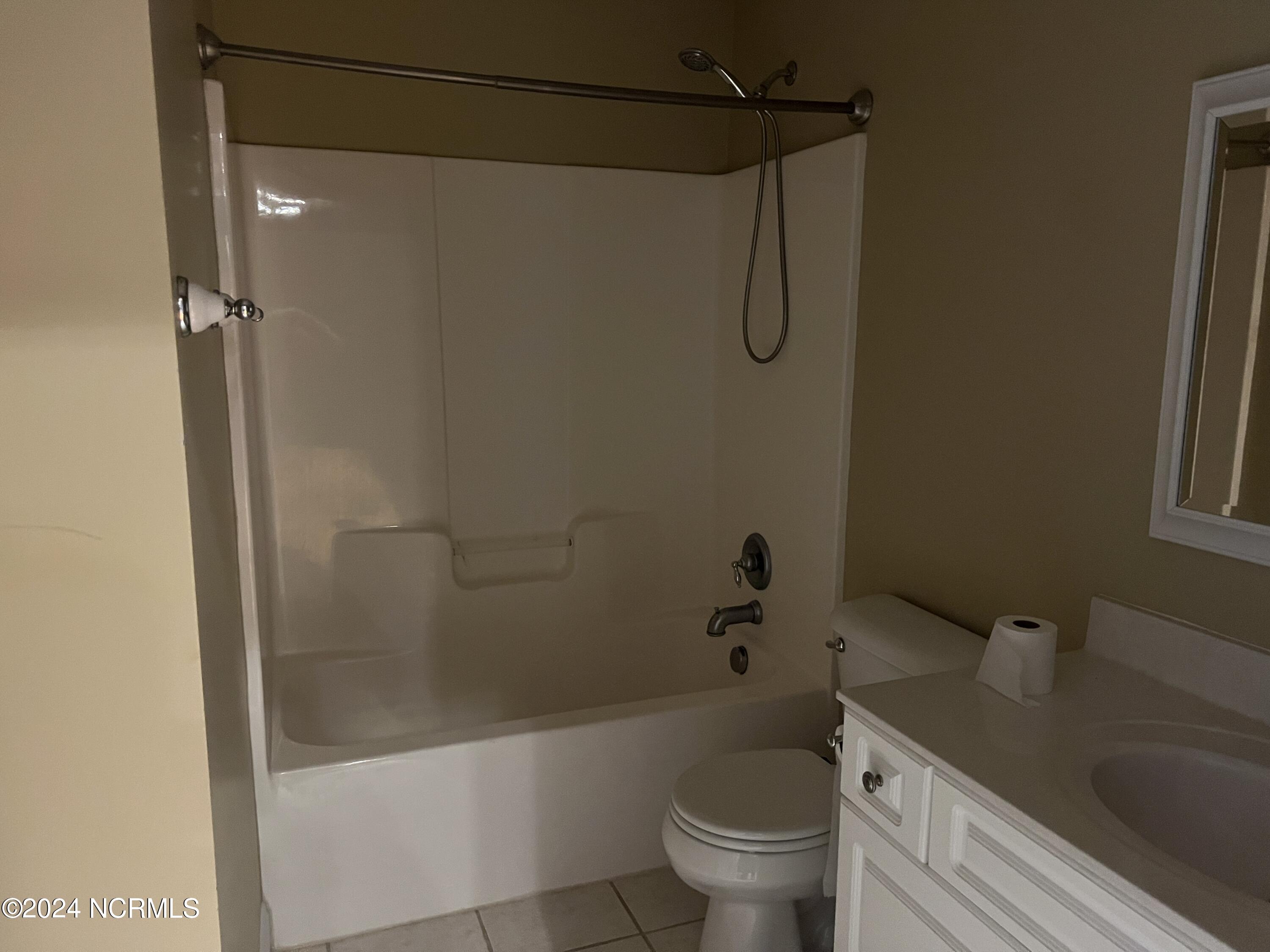 100545108 | Photo 19