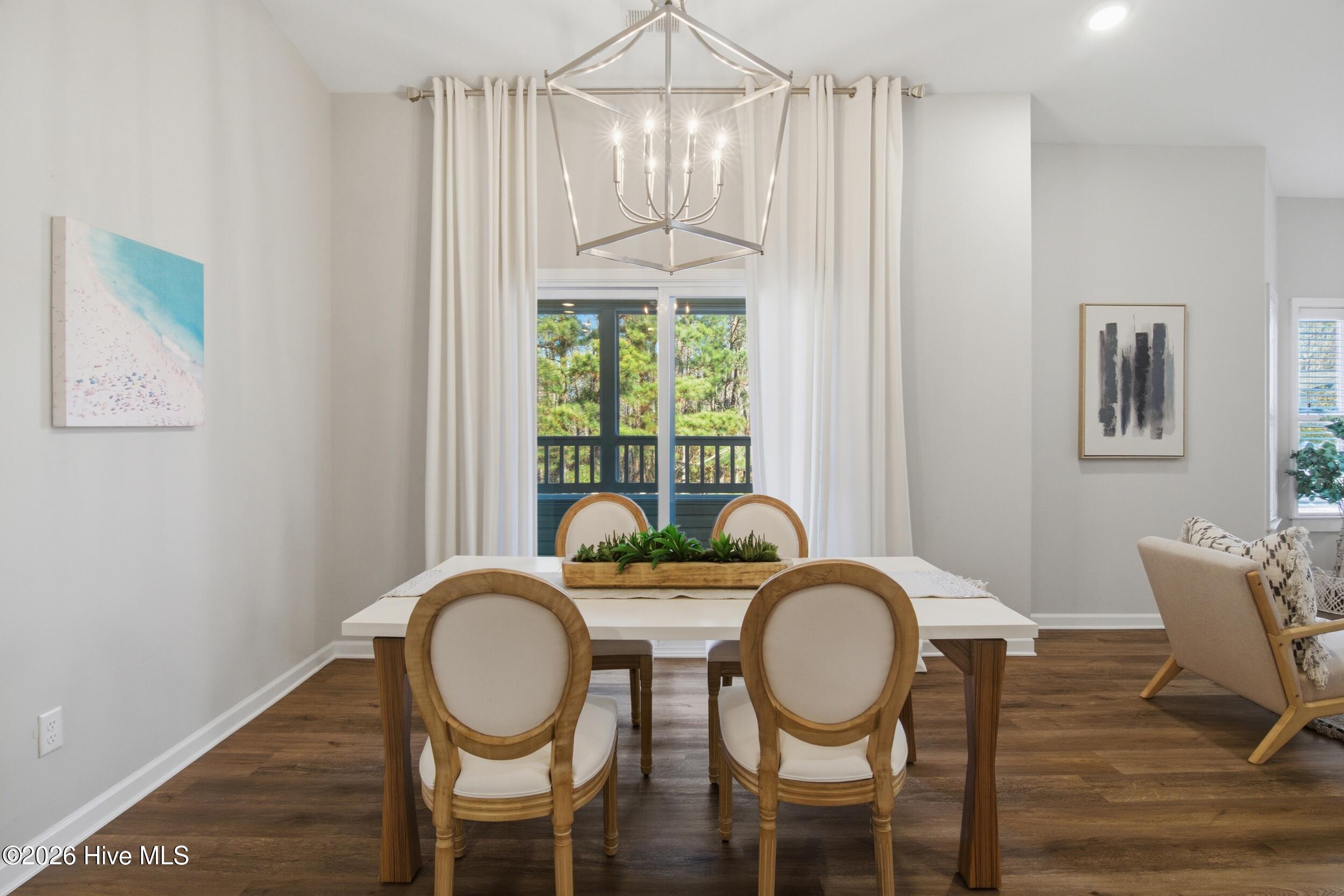 100552739 | Photo 13