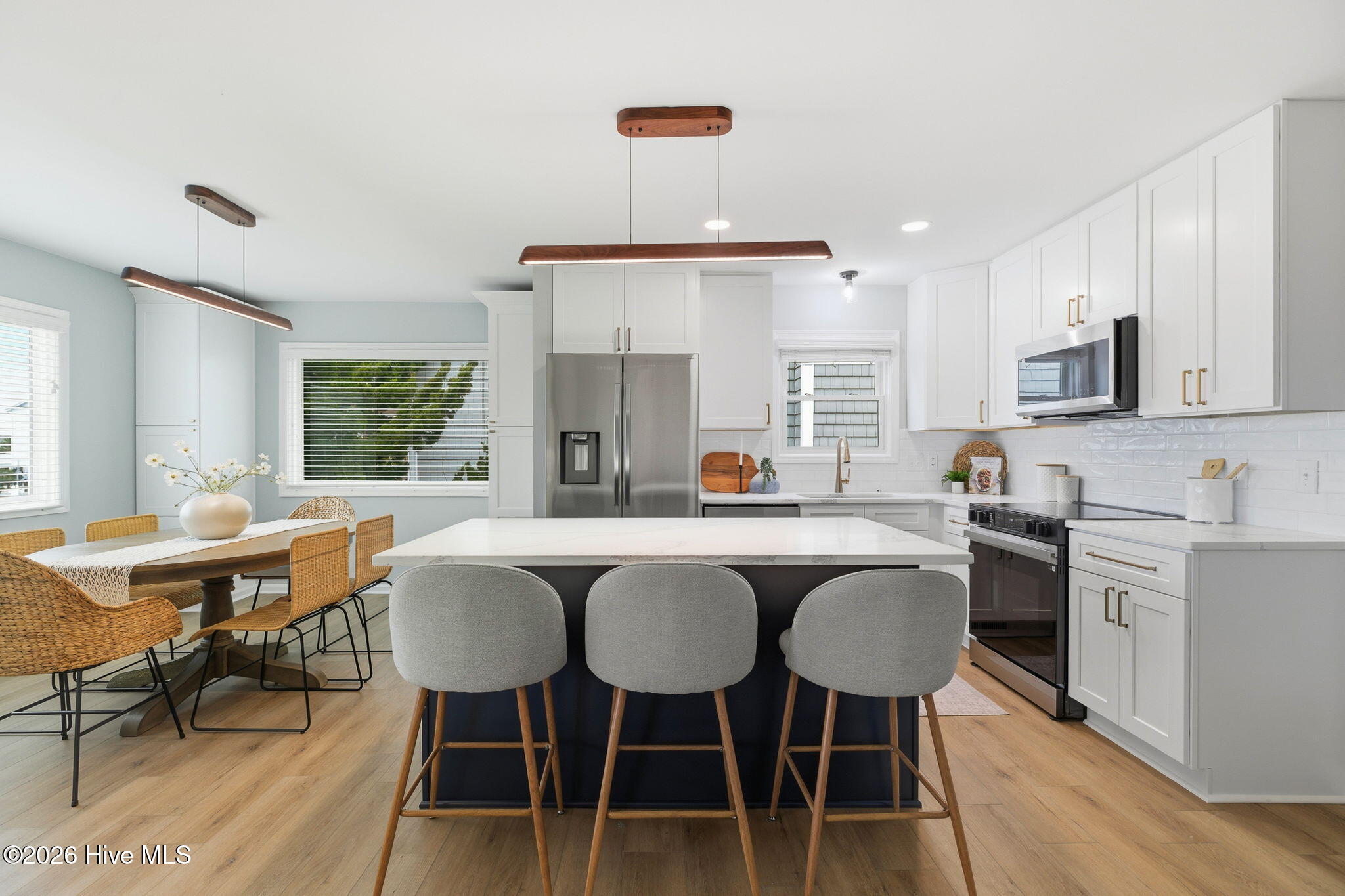 100557260 | Photo 14