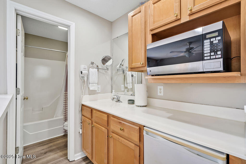 100511550 | Photo 25