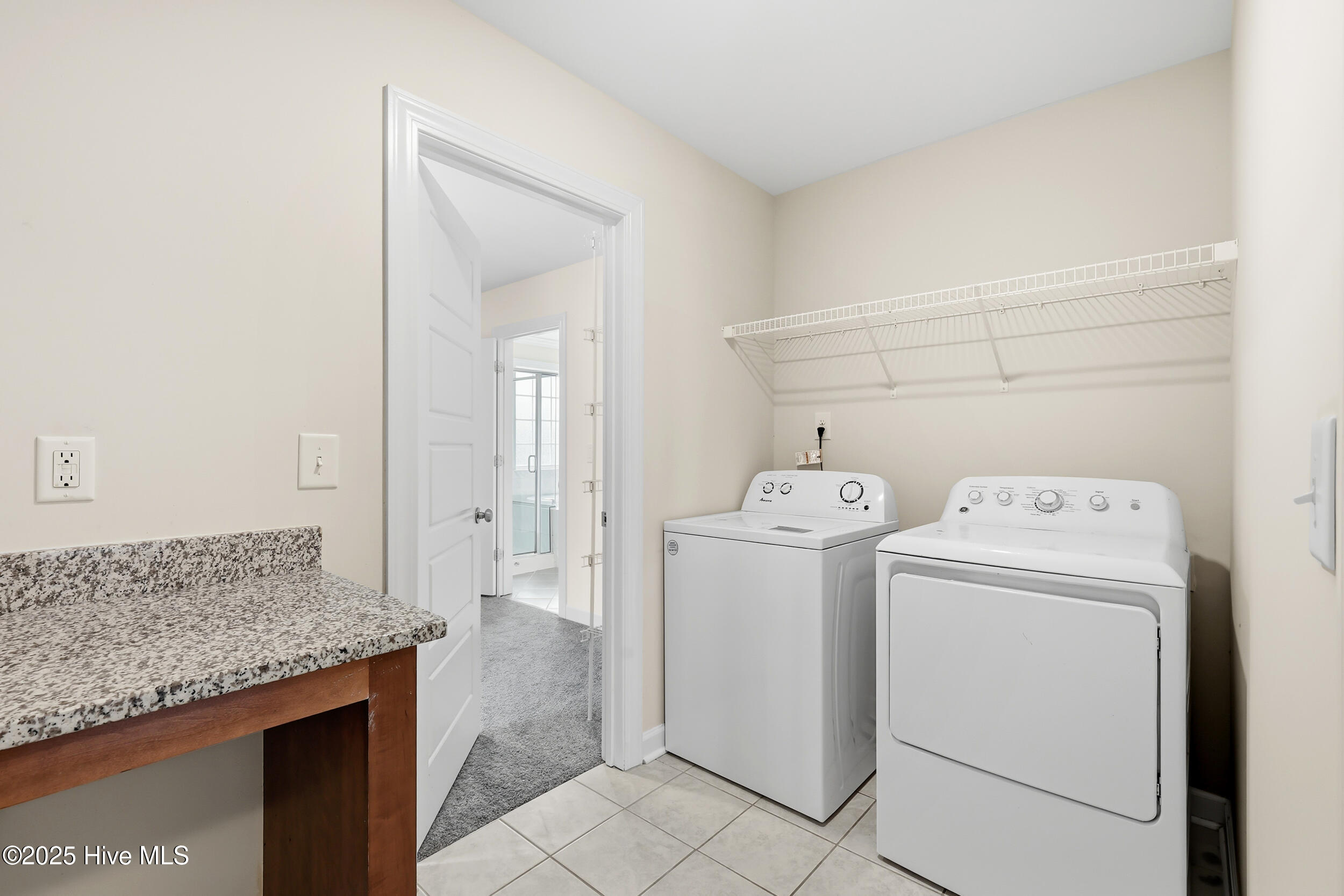 100541614 | Photo 32