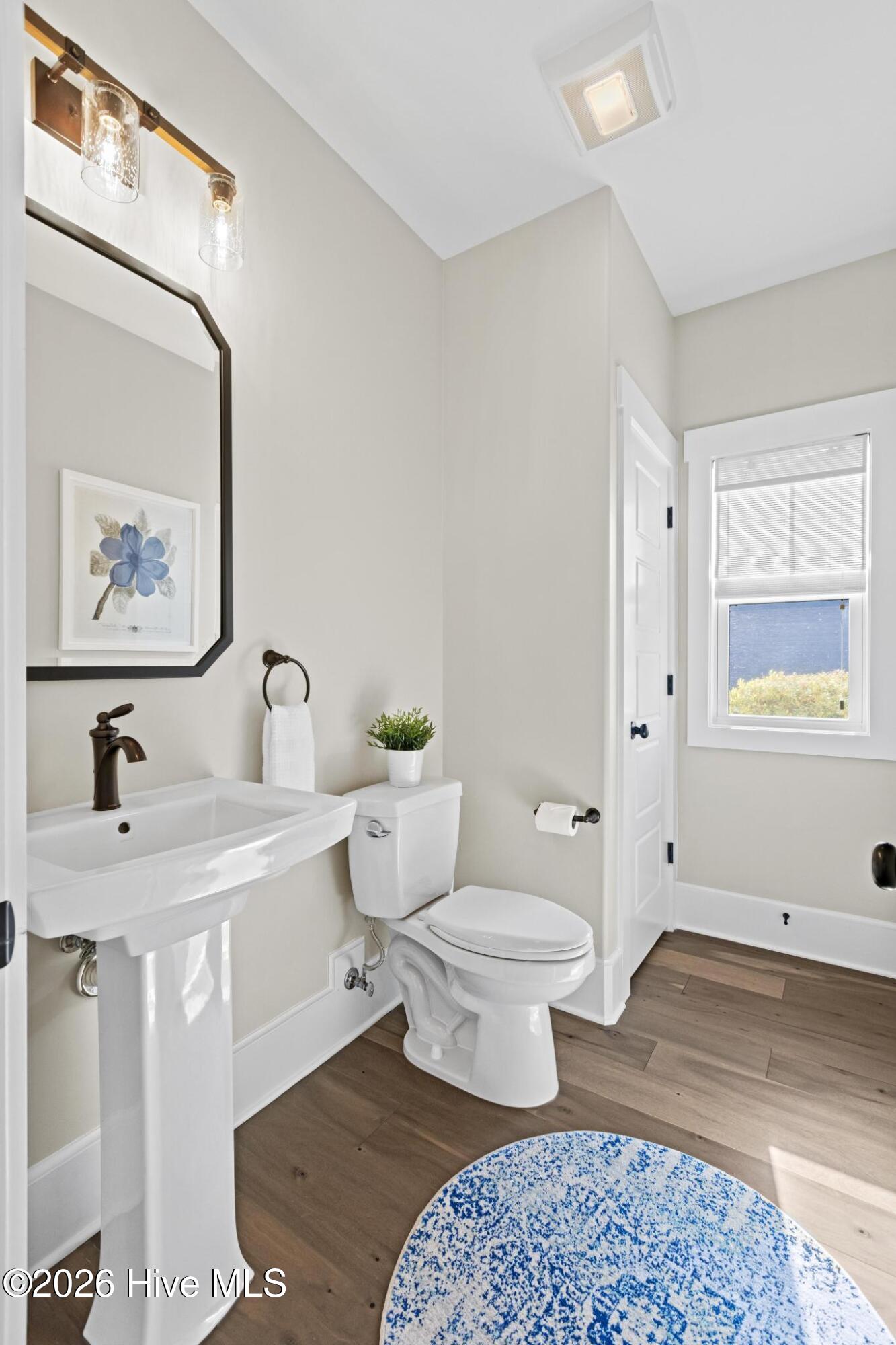 100561204 | Photo 33