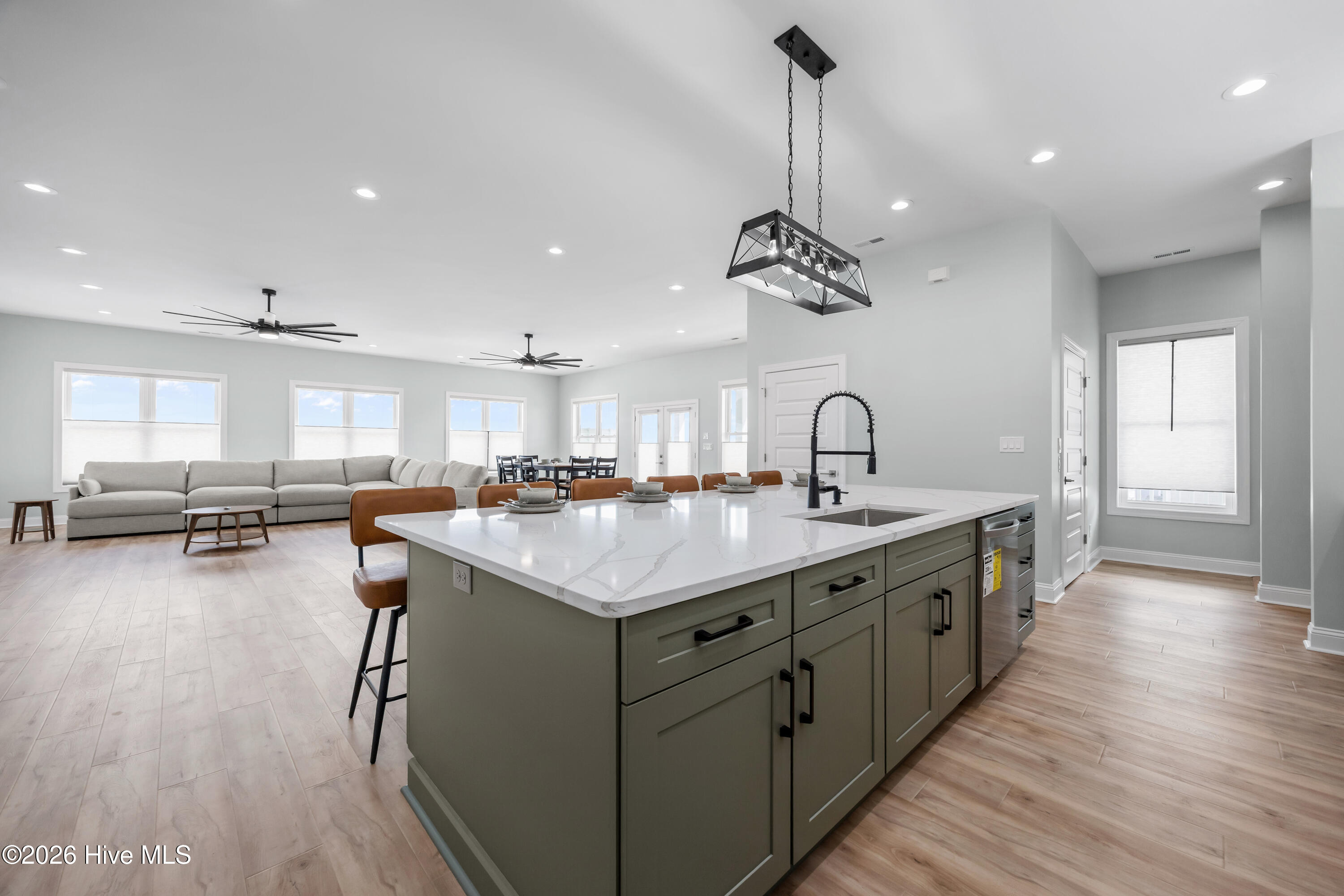 104 E Seaview Drive, Emerald Isle, NC, 28594