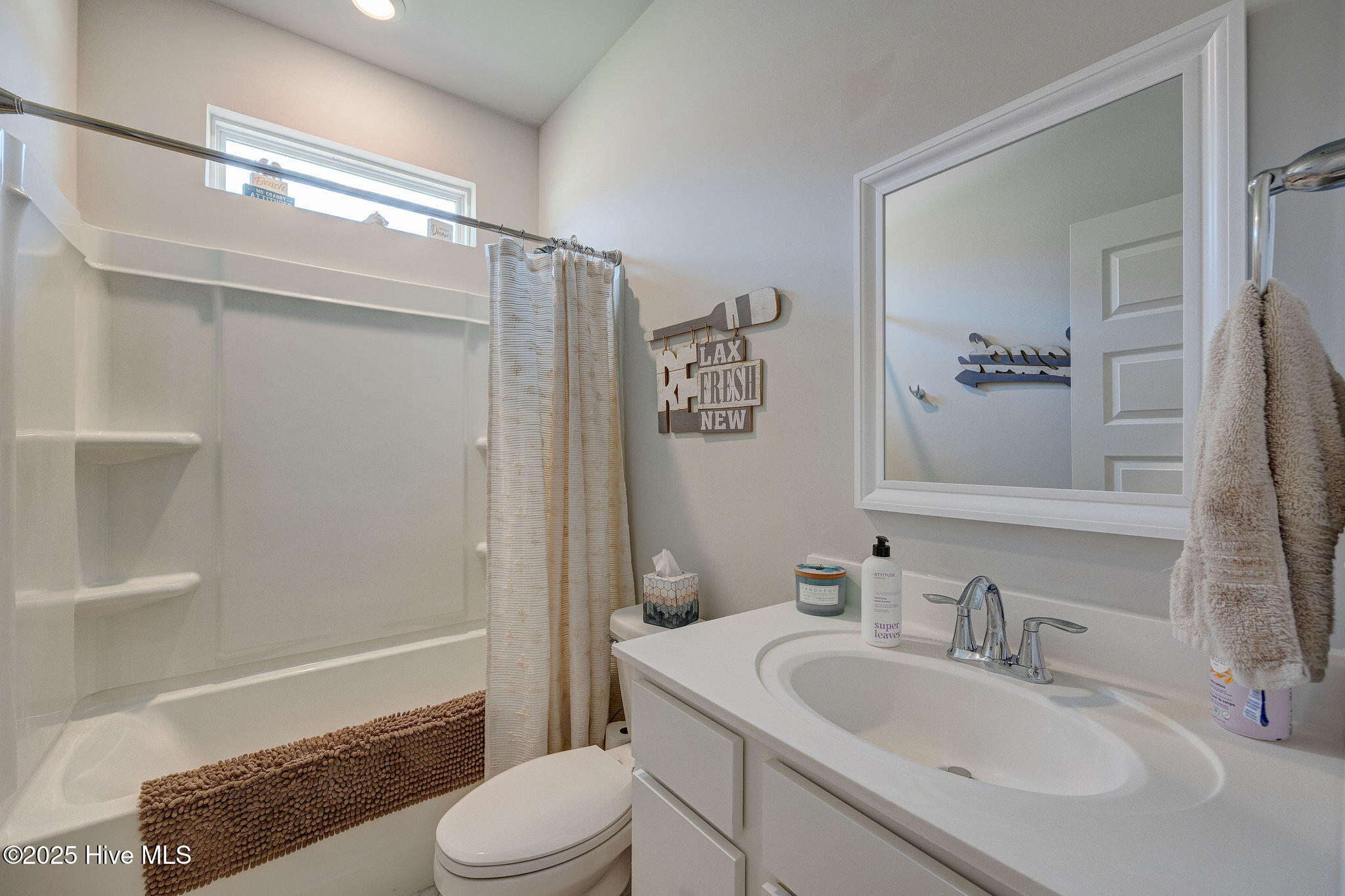 100506096 | Photo 33