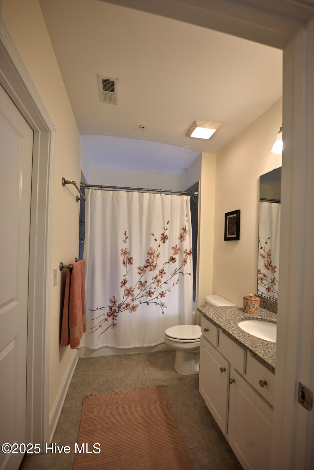 100503609 | Photo 22