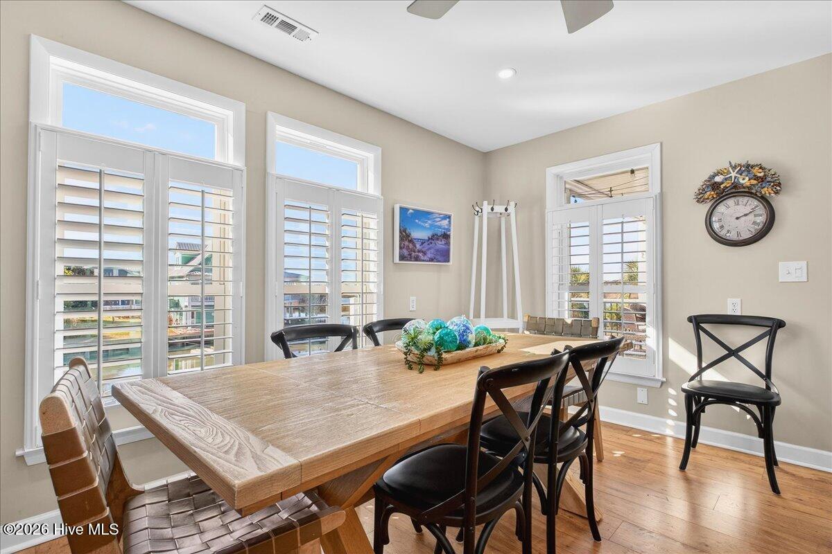 100549636 | Photo 27