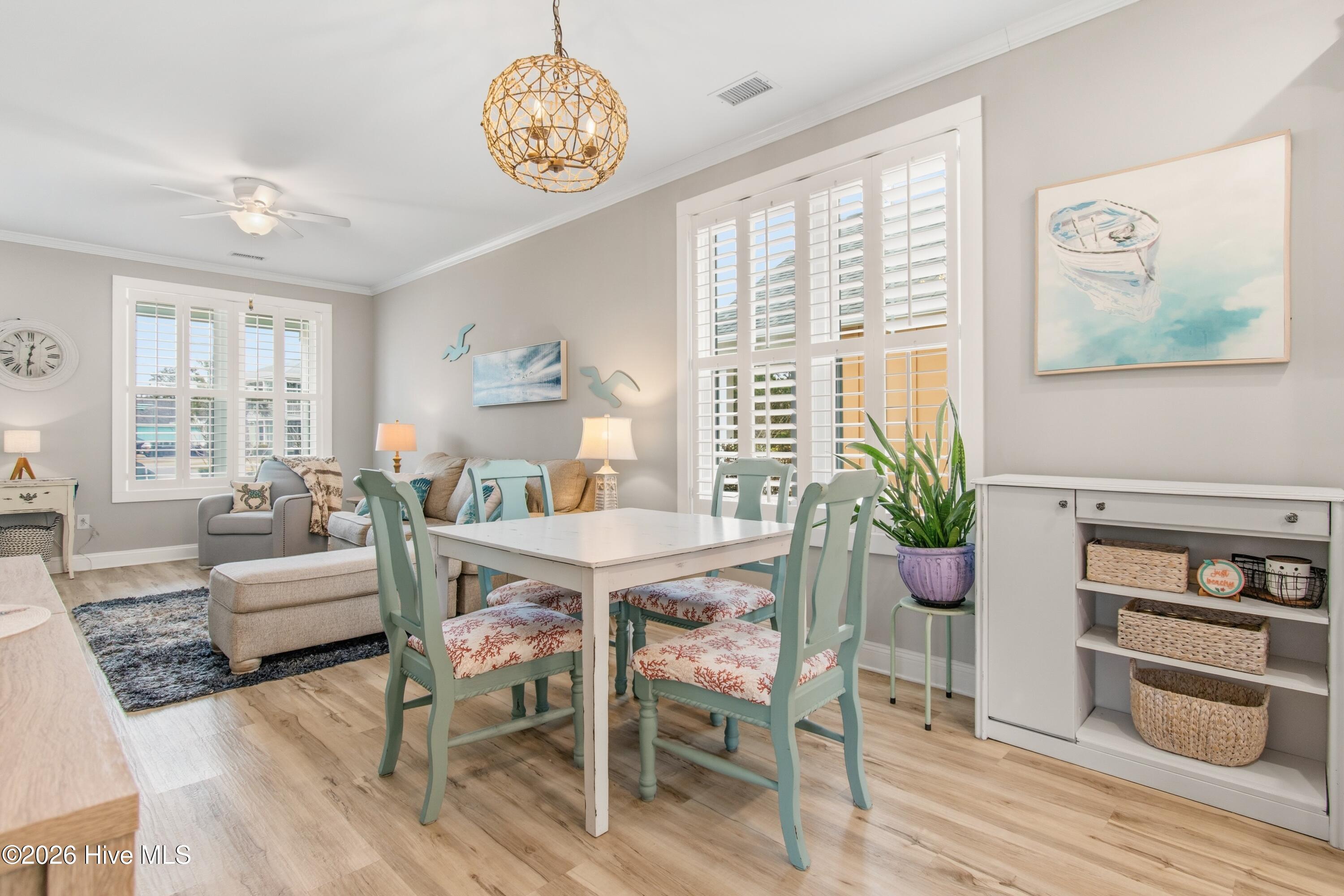 100556000 | Photo 11