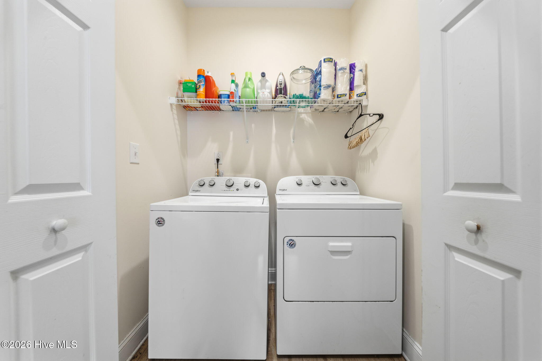 100565860 | Photo 20