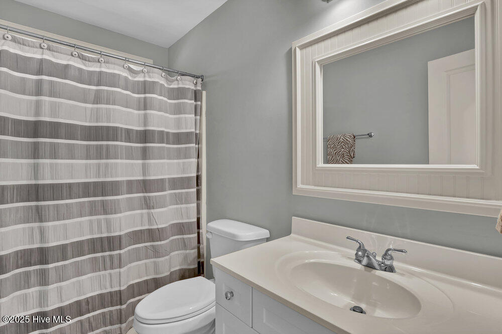 100531667 | Photo 40