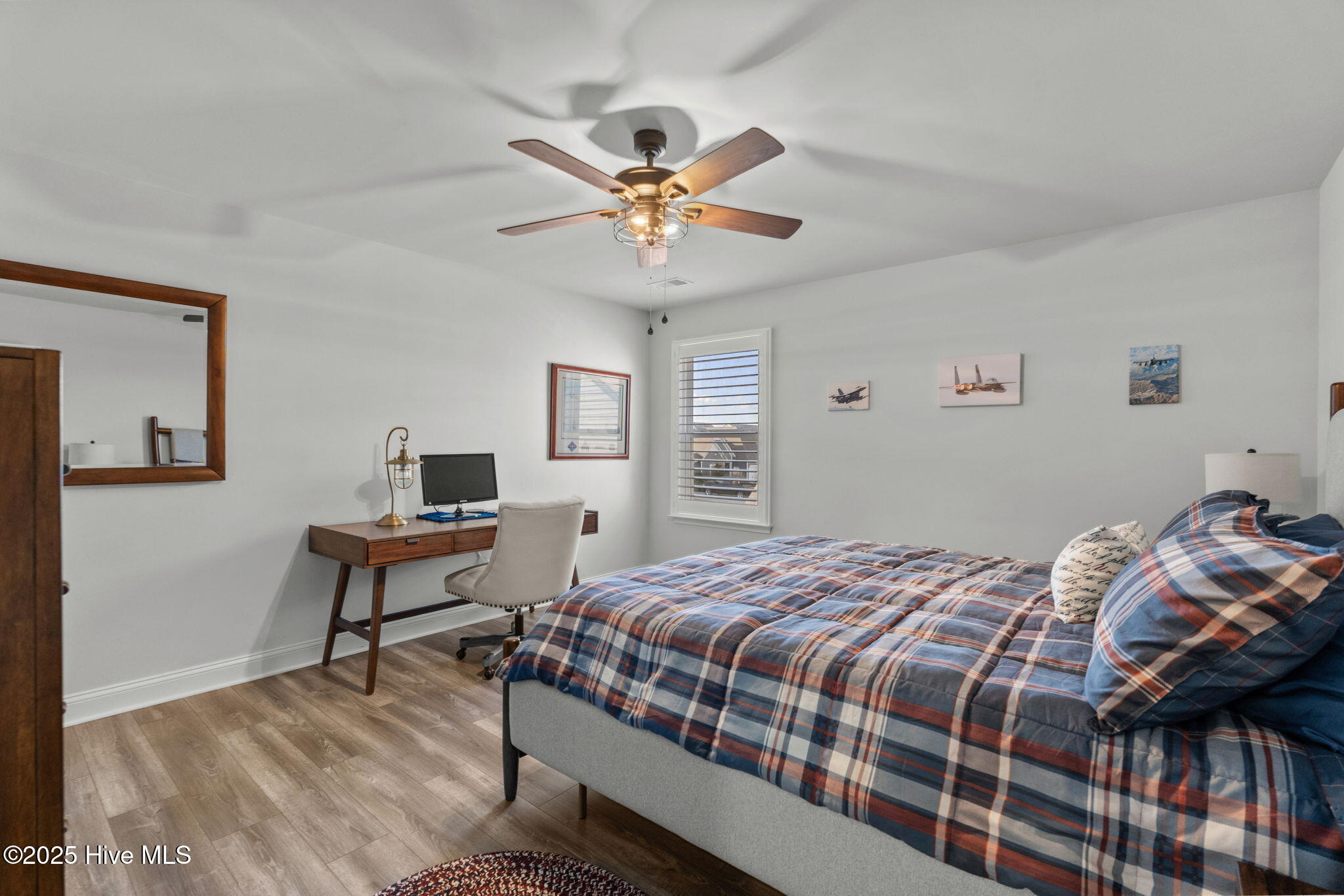 100540818 | Photo 32