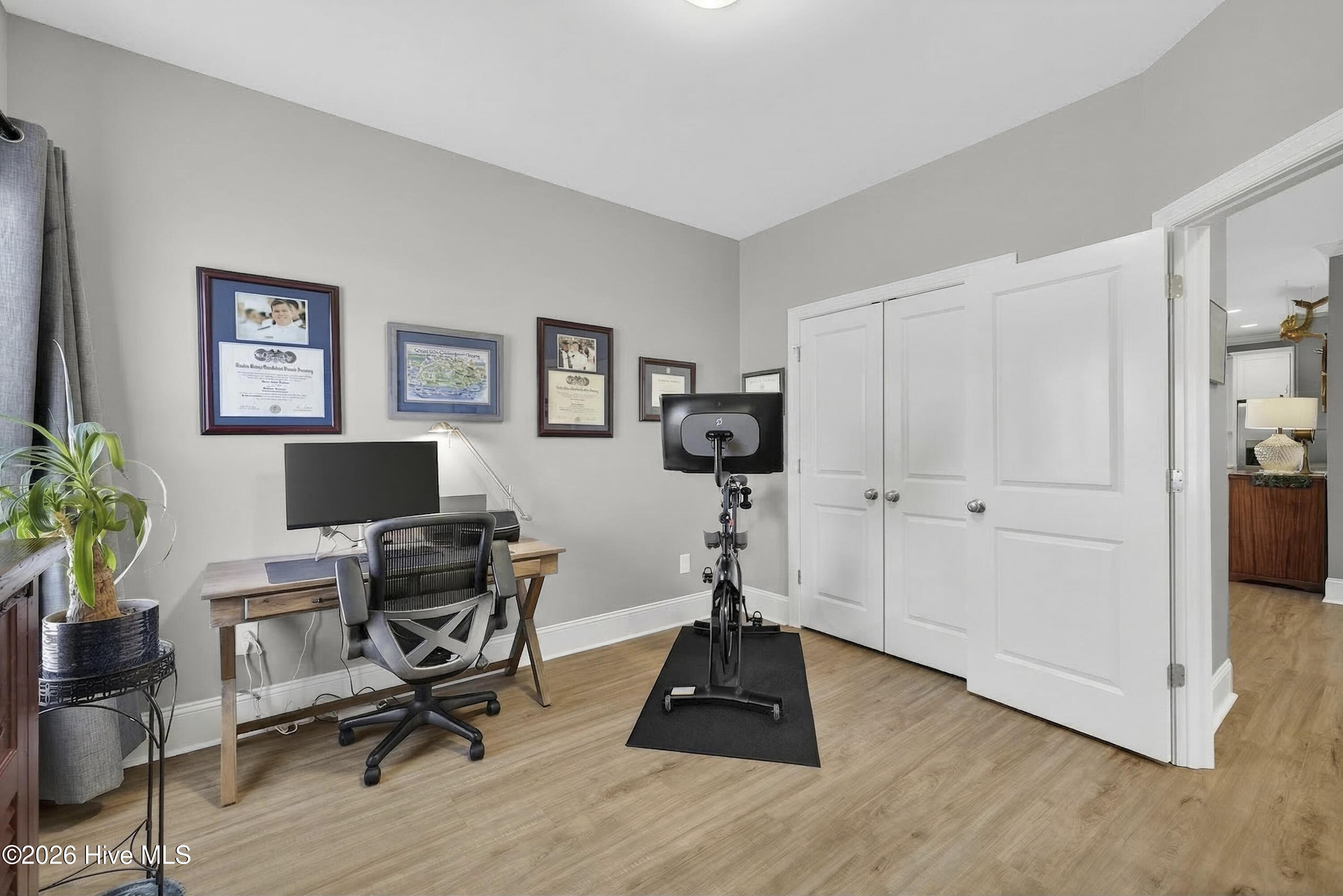 100564336 | Photo 32