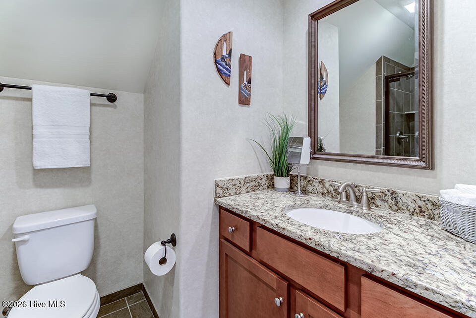 100548216 | Photo 37