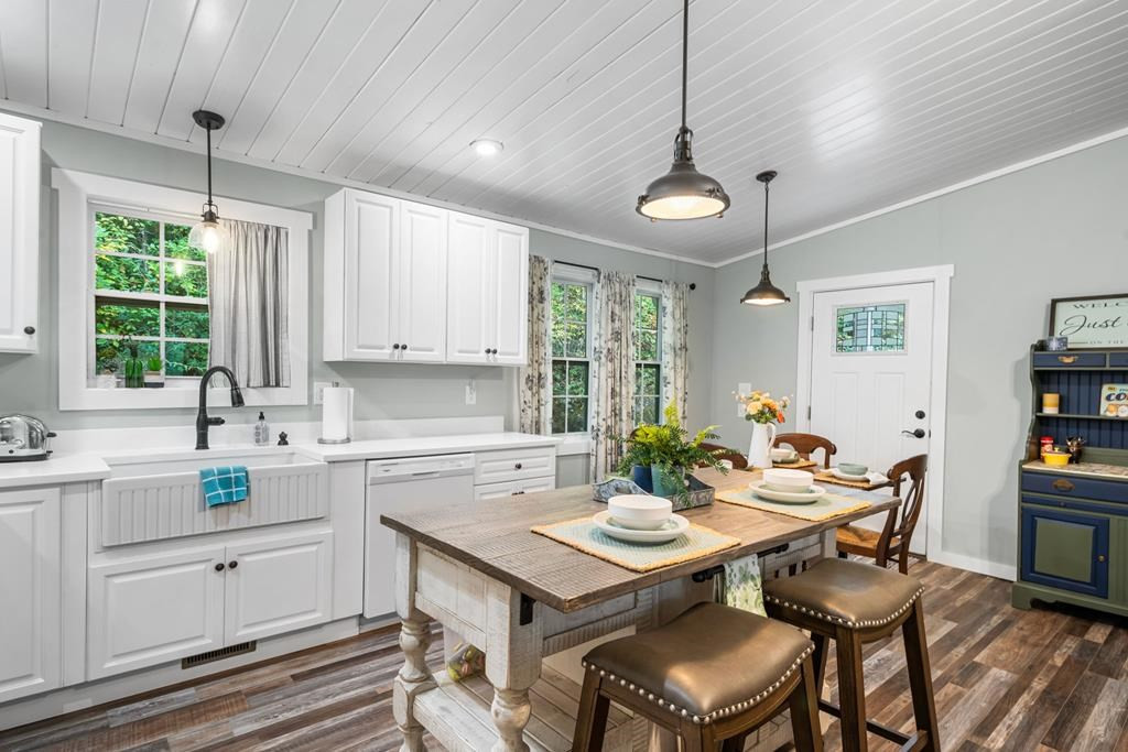 Exterior photo of 270 Hiawassee River Road, Brasstown, NC 28906. MLS: 98543436