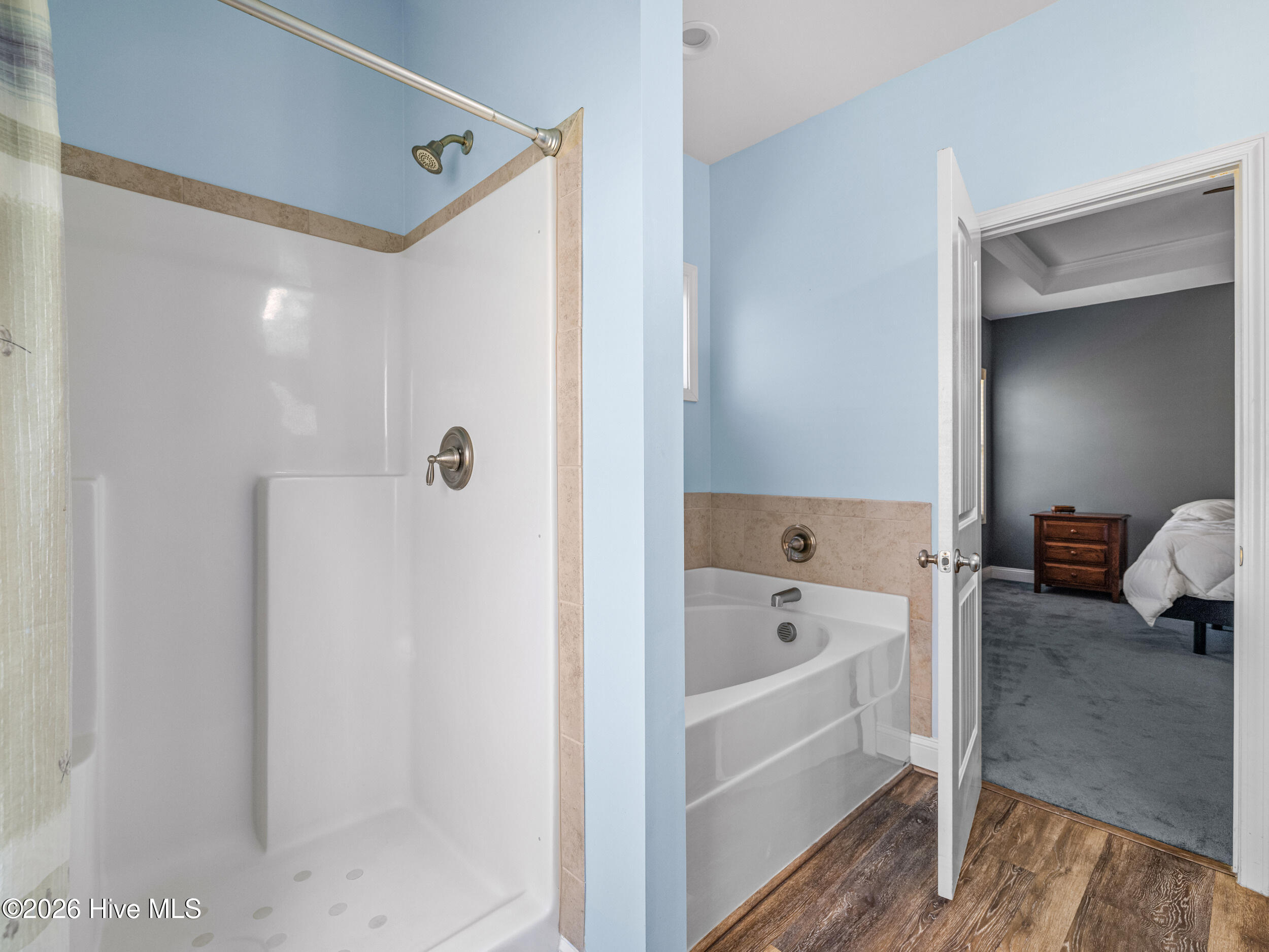 100567320 | Photo 28