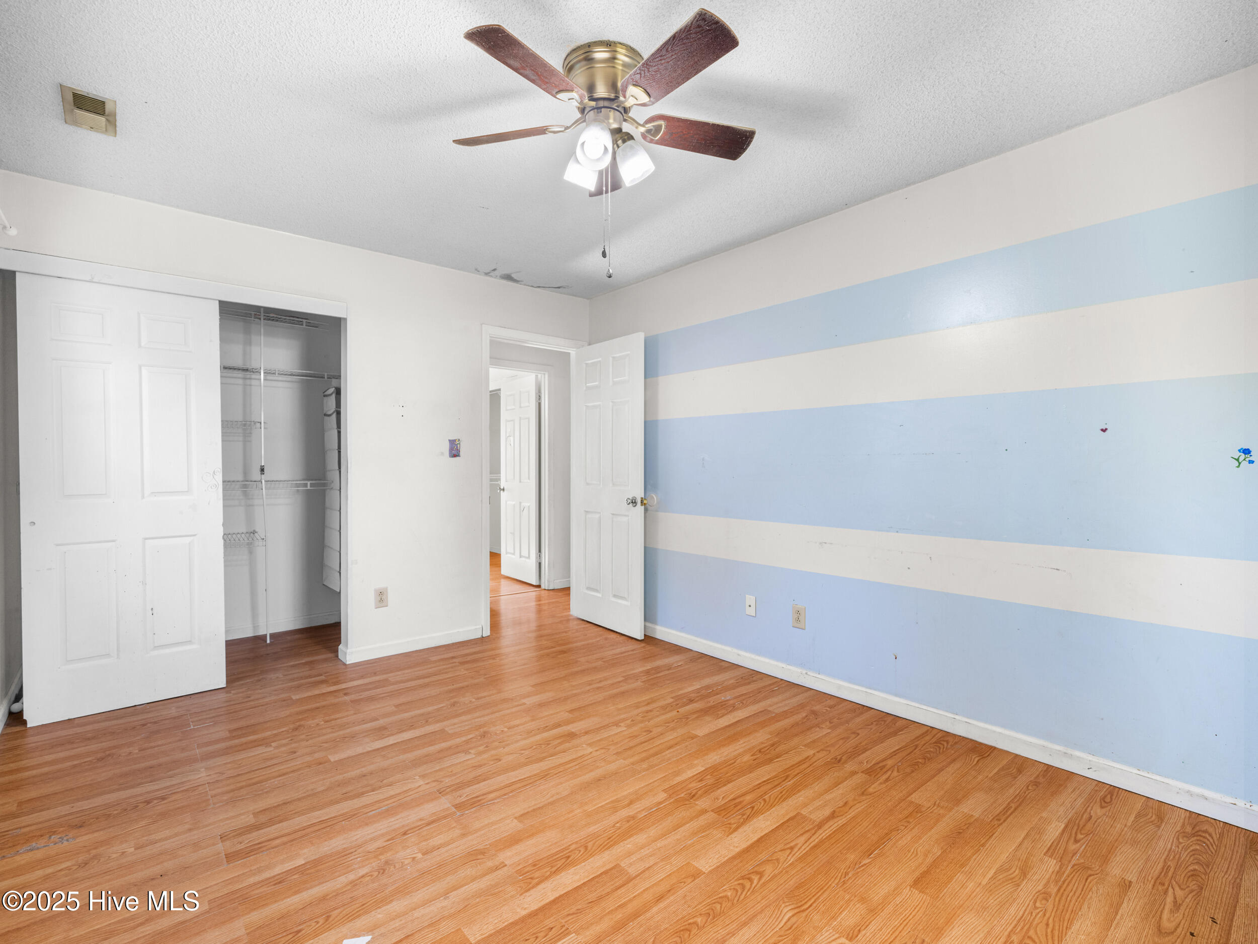 100540121 | Photo 20