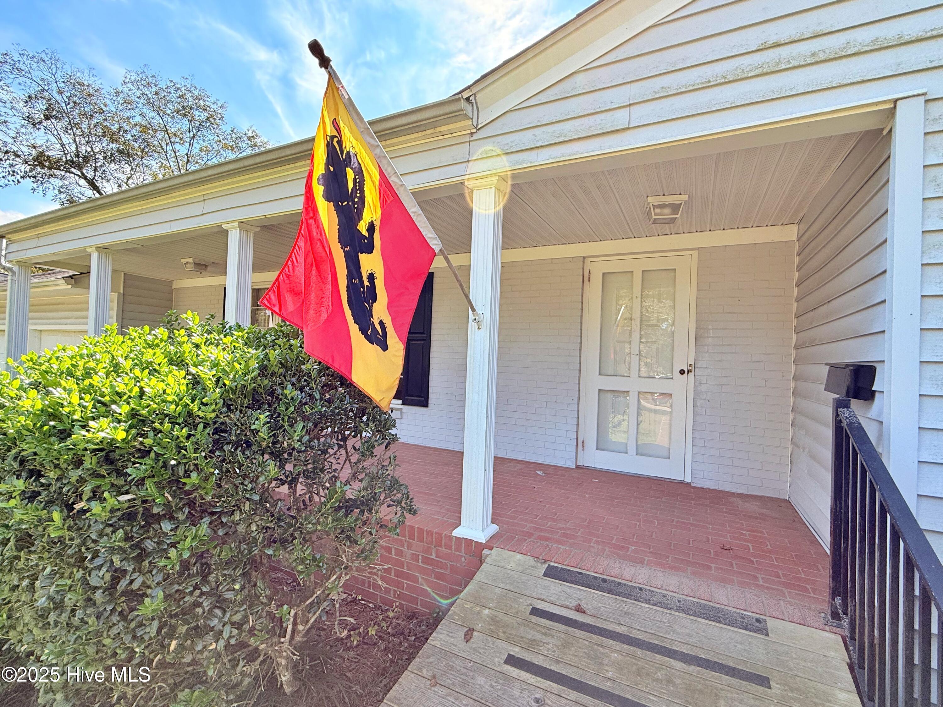 Homes for sale in Trent Woods, NC | 4503 Greenview Rd, Trent Woods, NC 28562 | MLS# 100533854