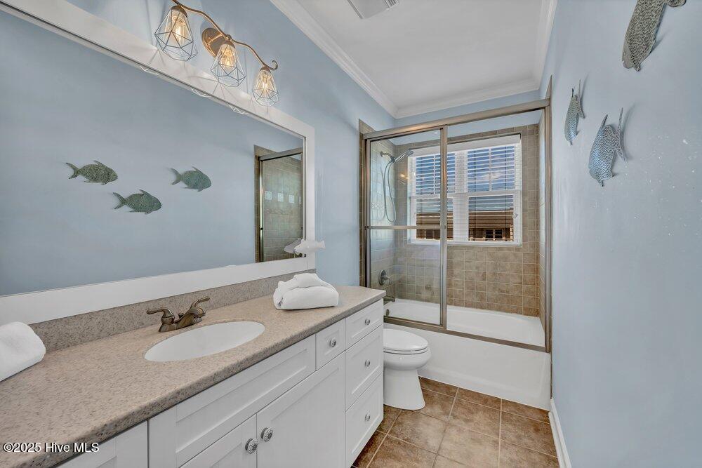 100547036 | Photo 15