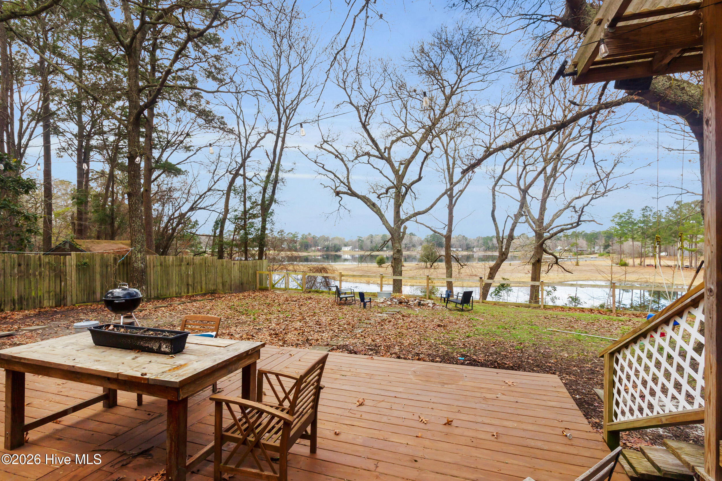 100560236 | Photo 30