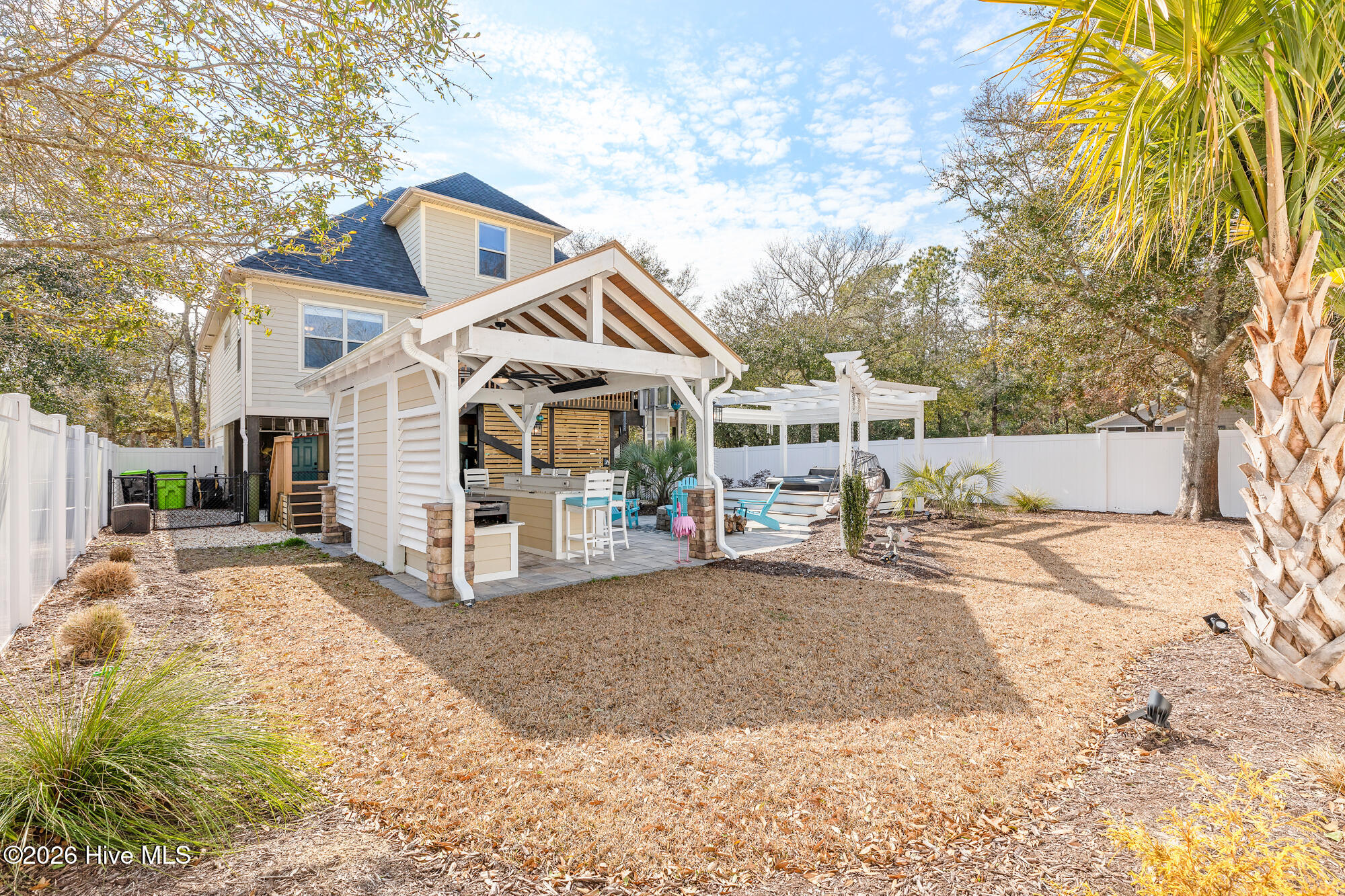 100554367 | Photo 56