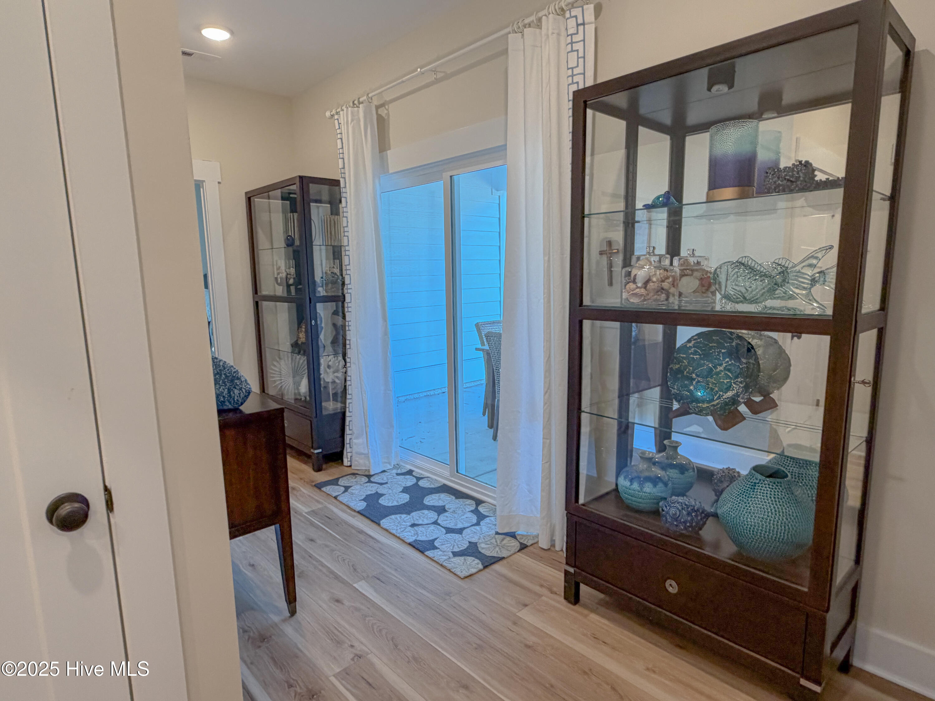 100546436 | Photo 37