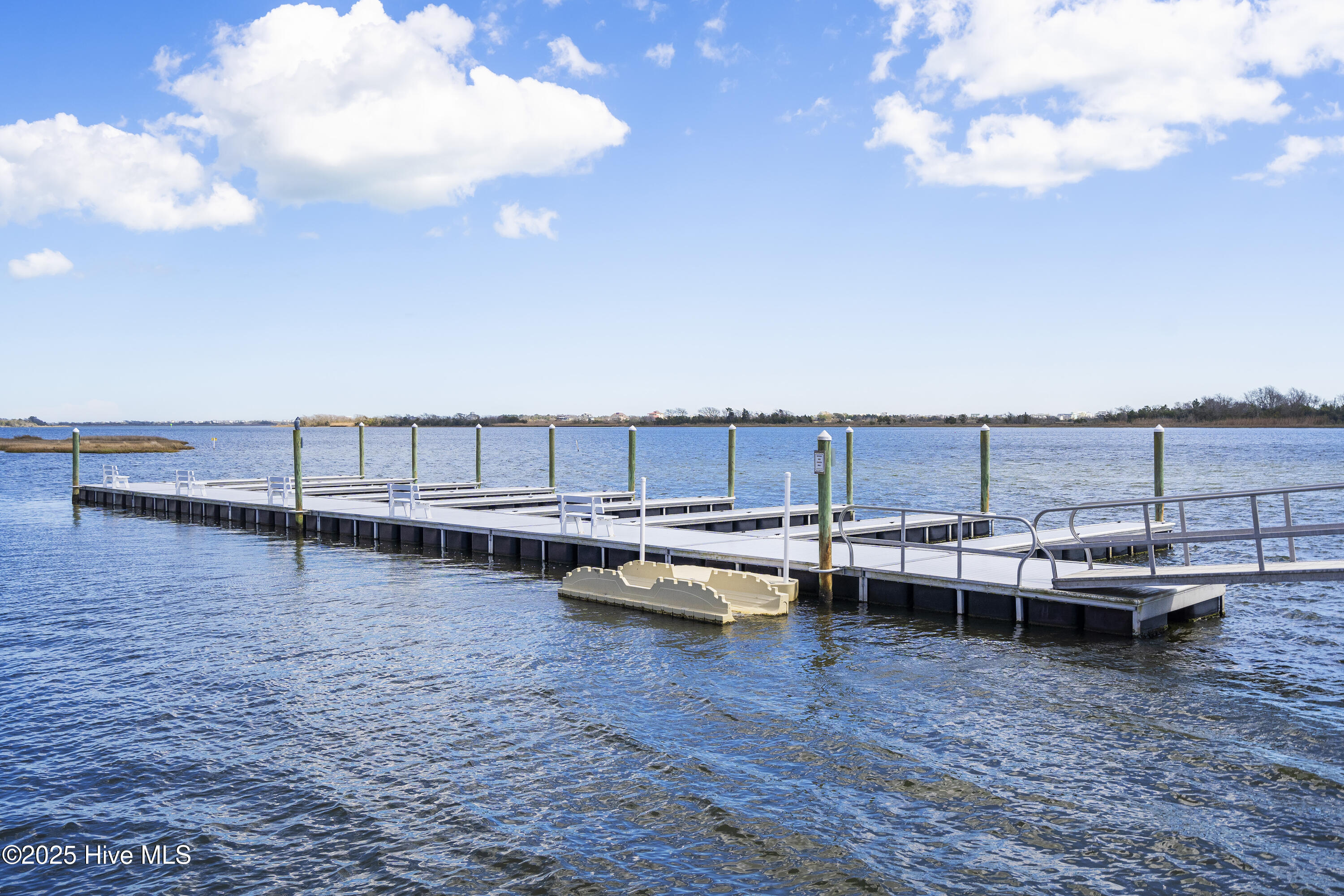 100524767 | Photo 54