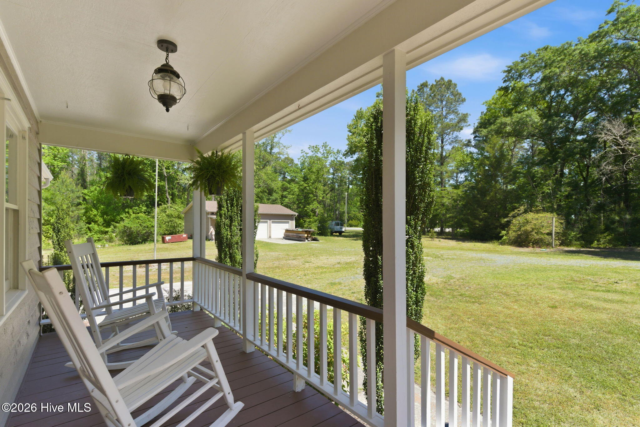 100569907 | Photo 38