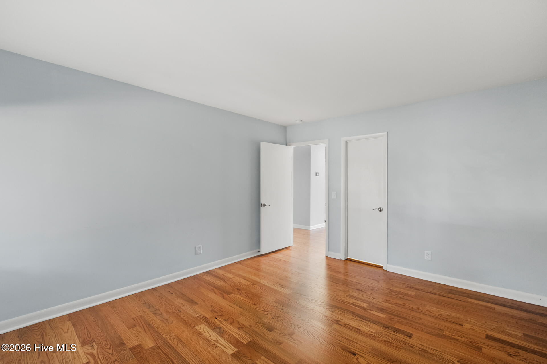 100551733 | Photo 18