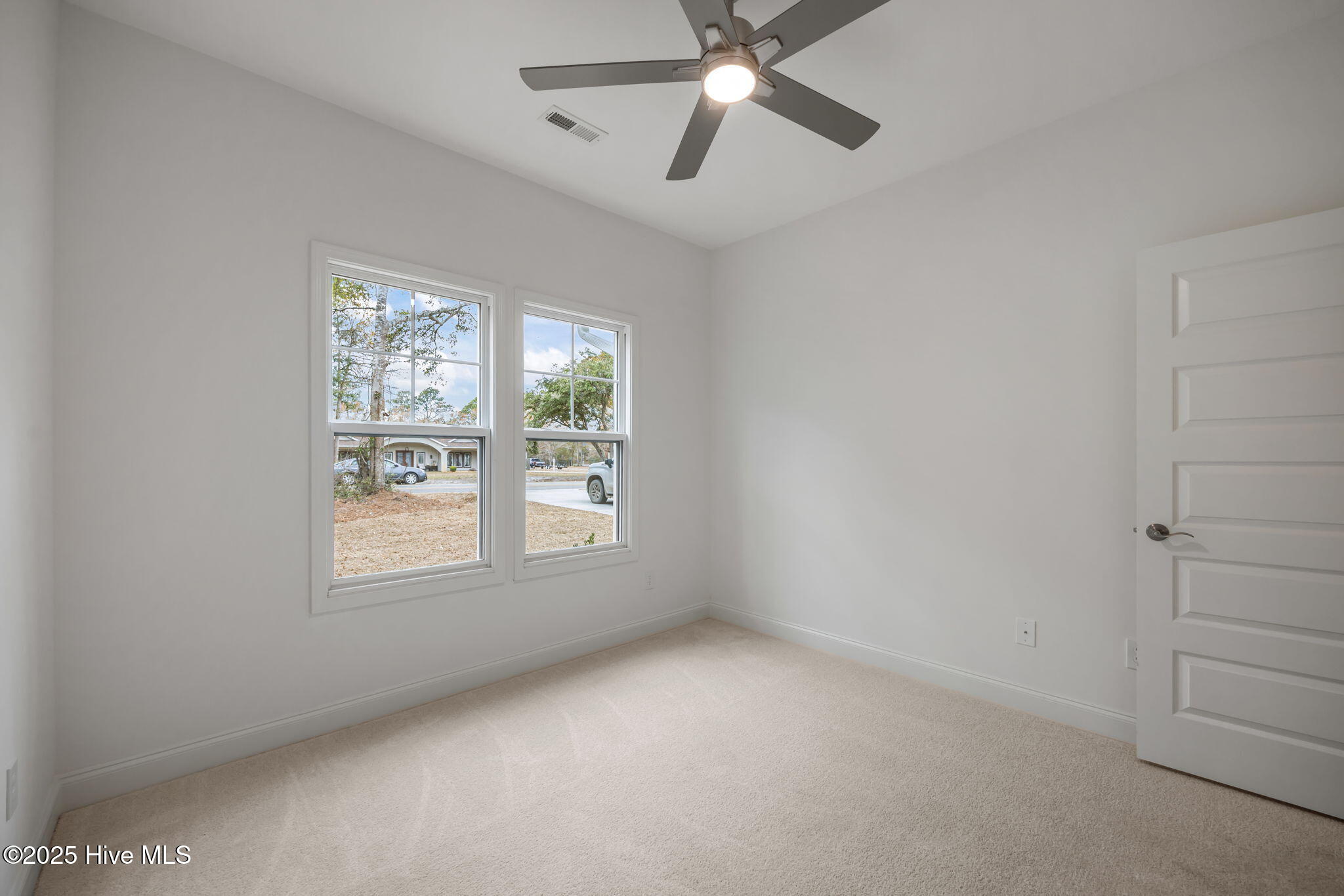 100528591 | Photo 18