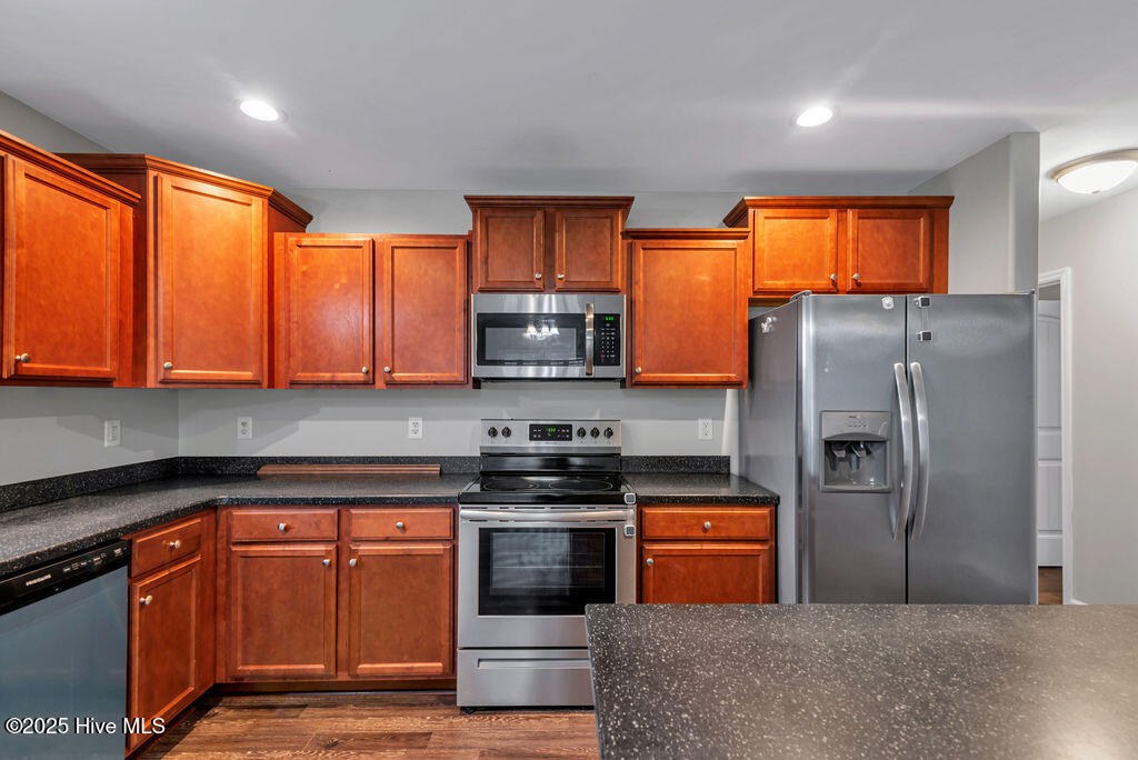 100540193 | Photo 10