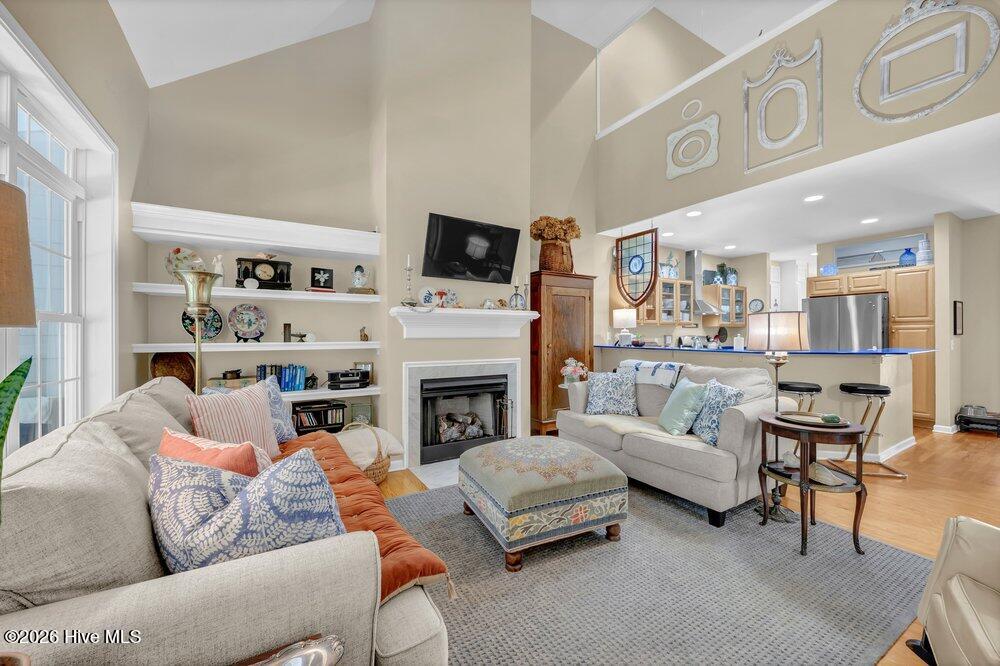 100567820 | Photo 10