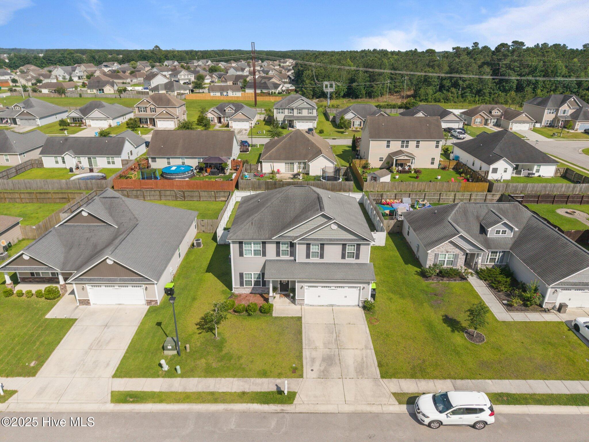 100555918 | Photo 51