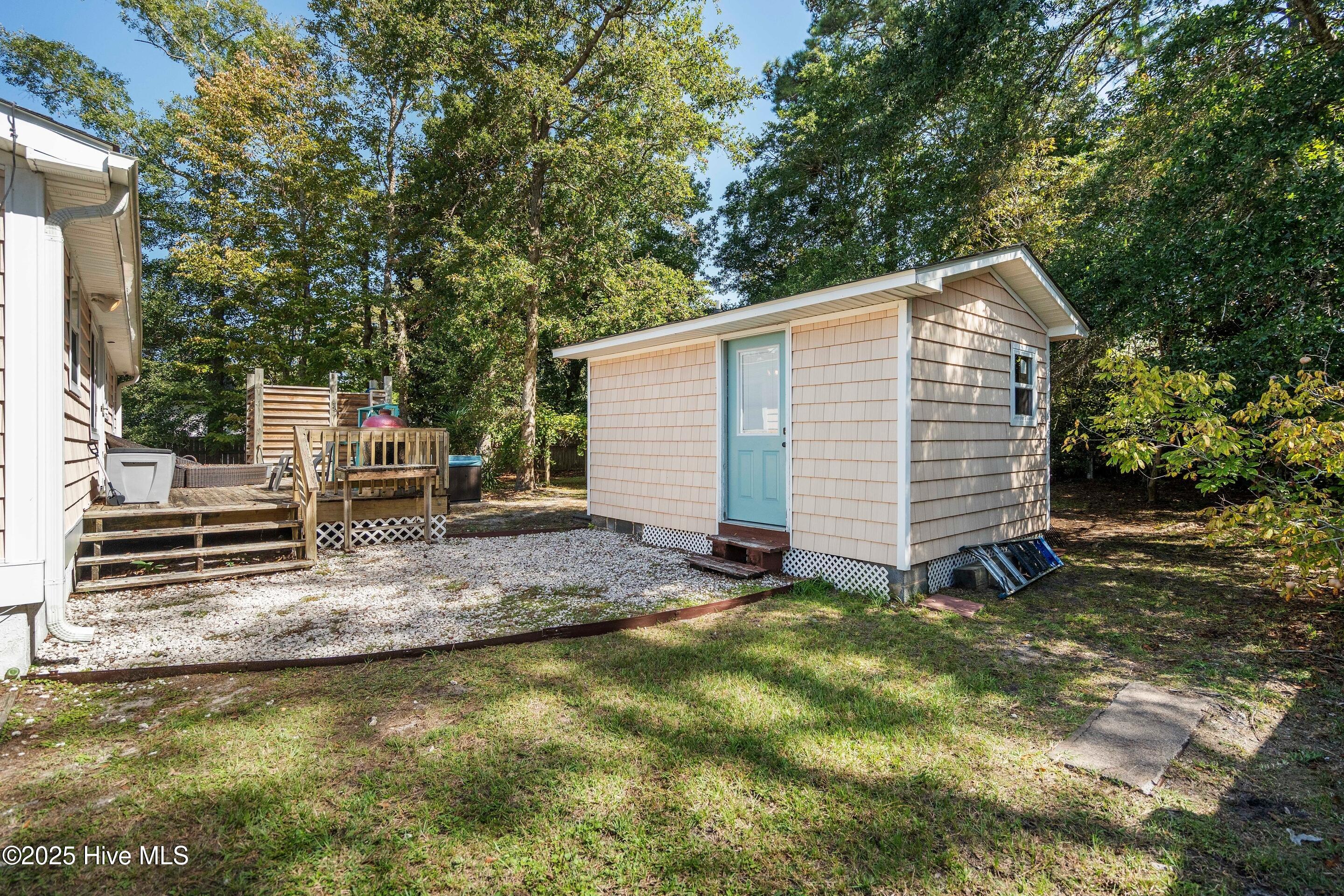 100535367 | Photo 25